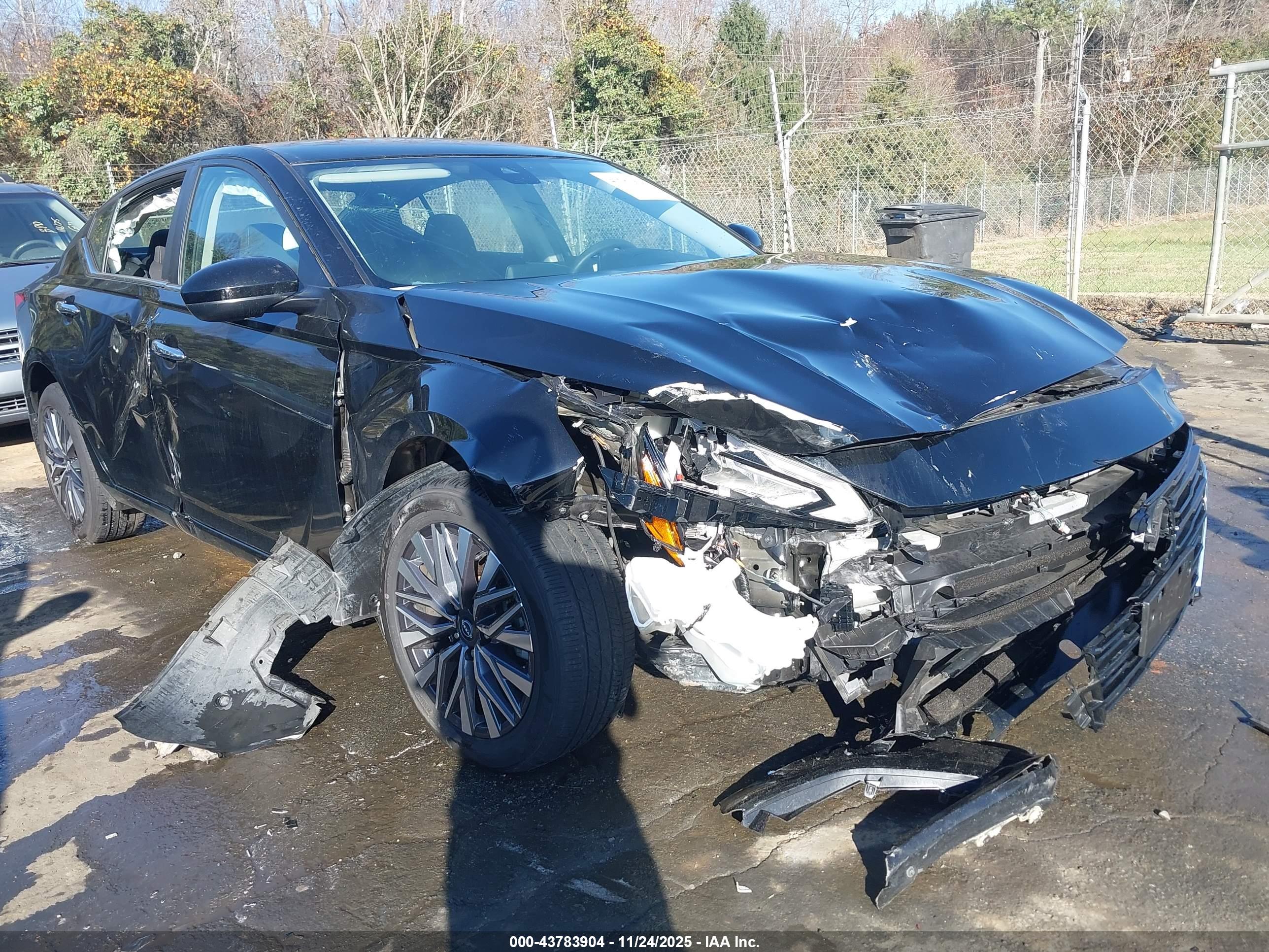 NISSAN ALTIMA image 6