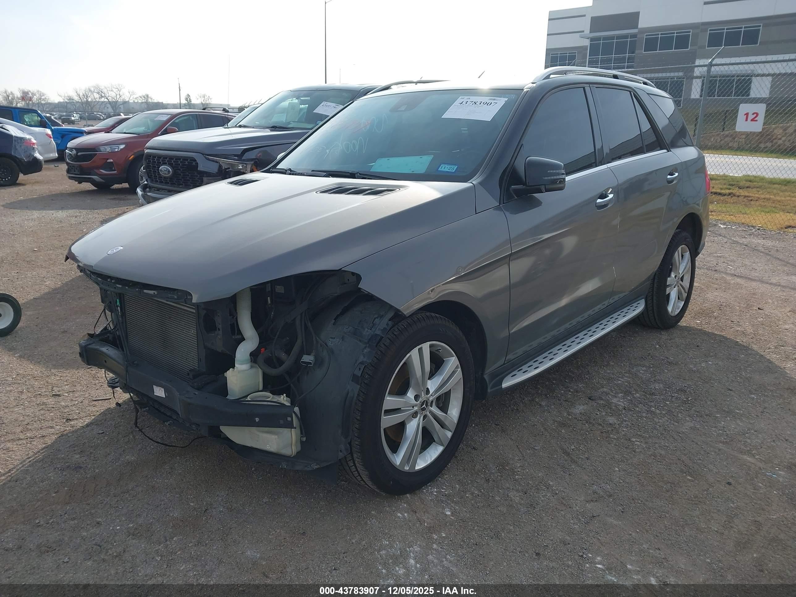 MERCEDES-BENZ ML image 2