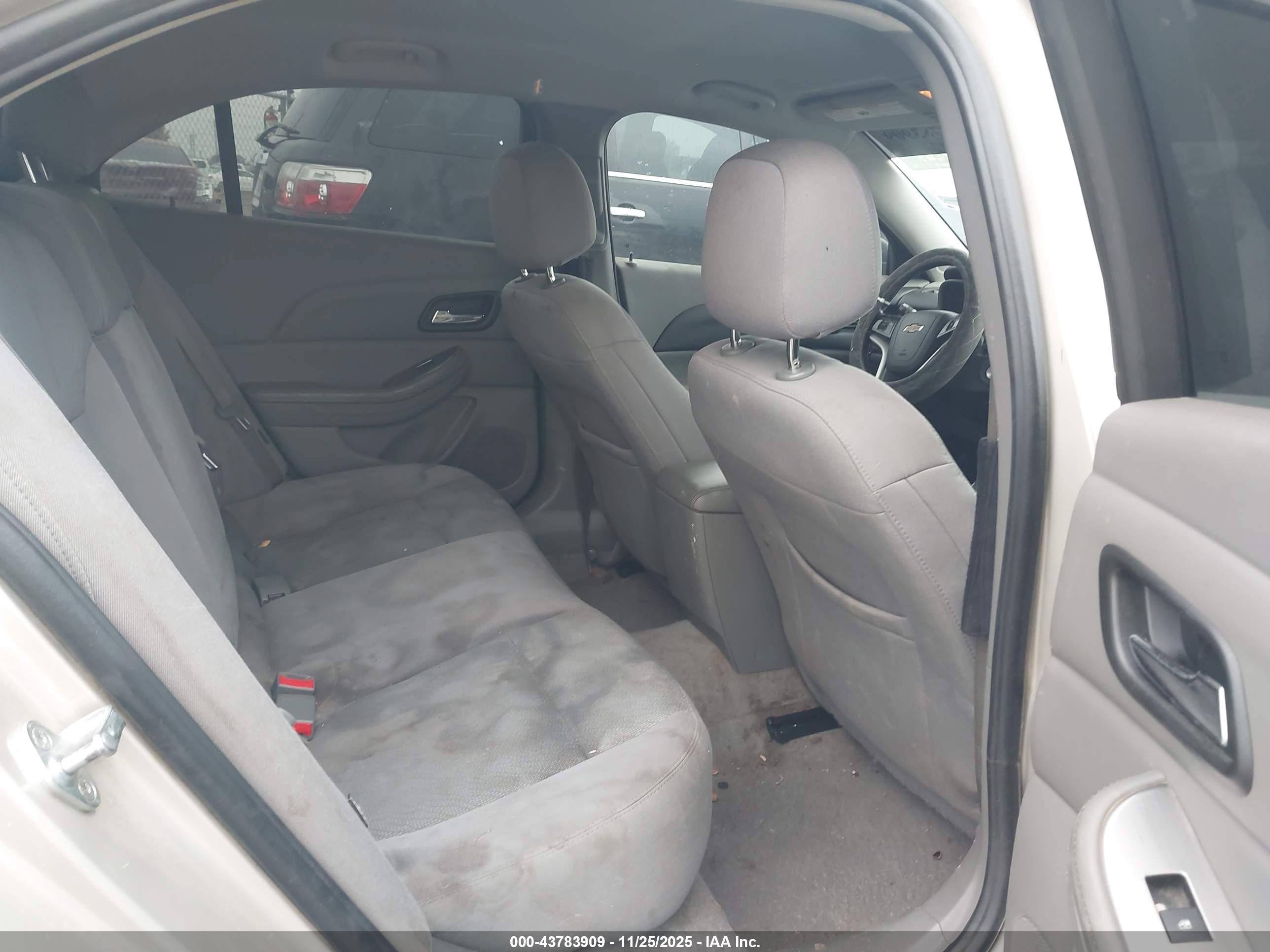 CHEVROLET MALIBU image 8