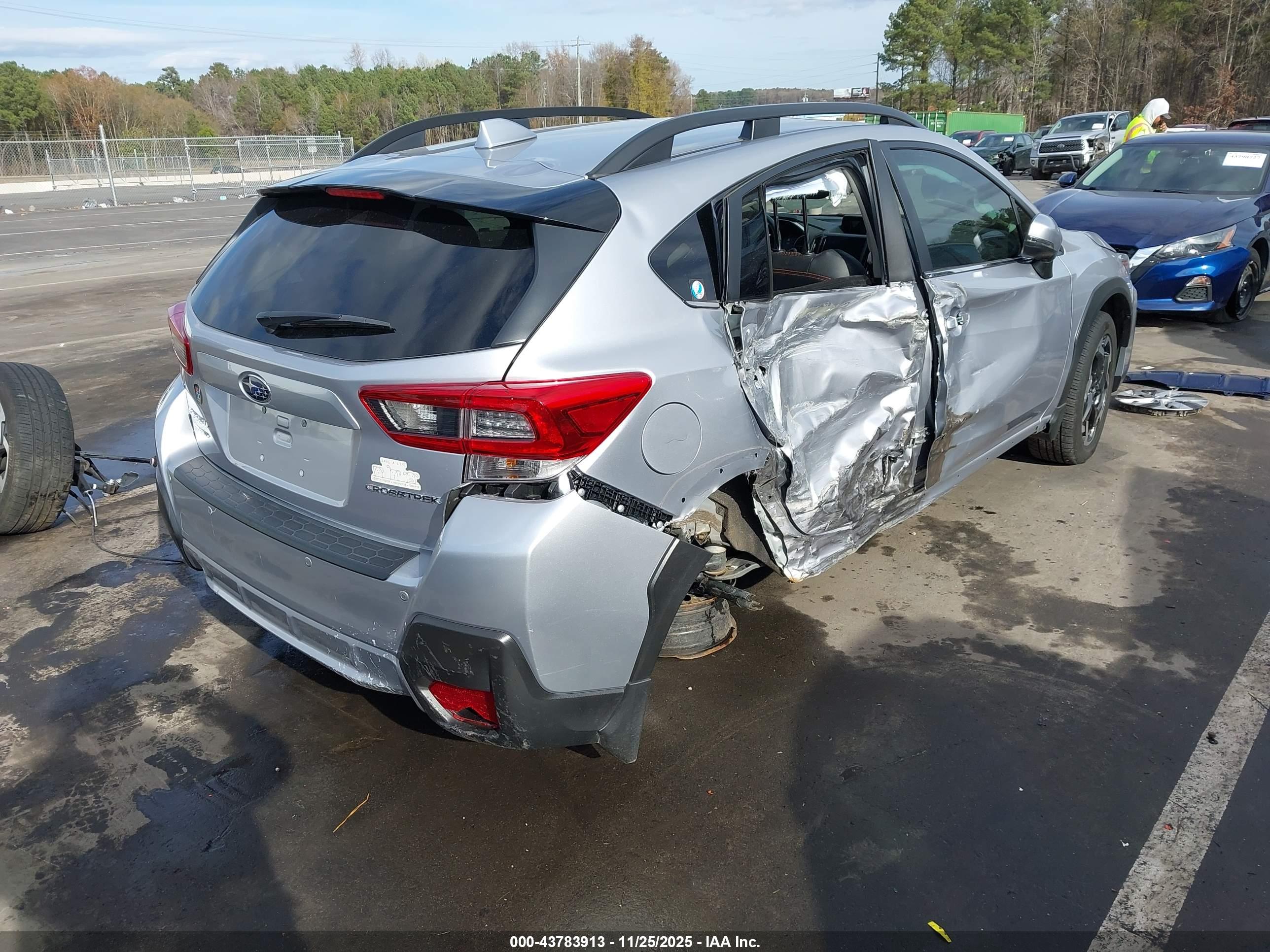 SUBARU CROSSTREK image 4