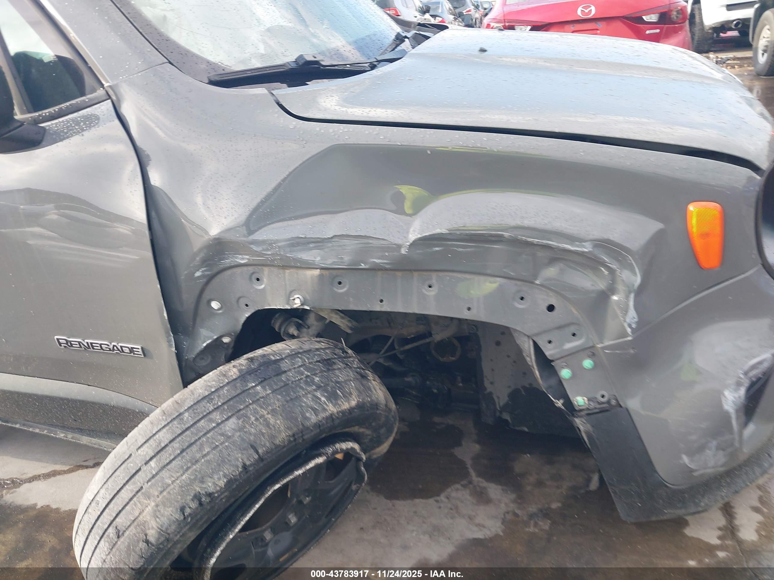 JEEP RENEGADE image 6