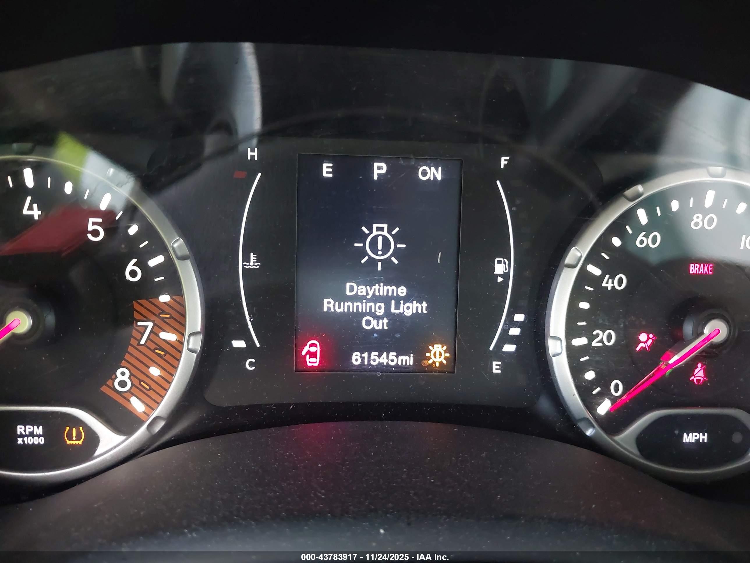 JEEP RENEGADE image 7