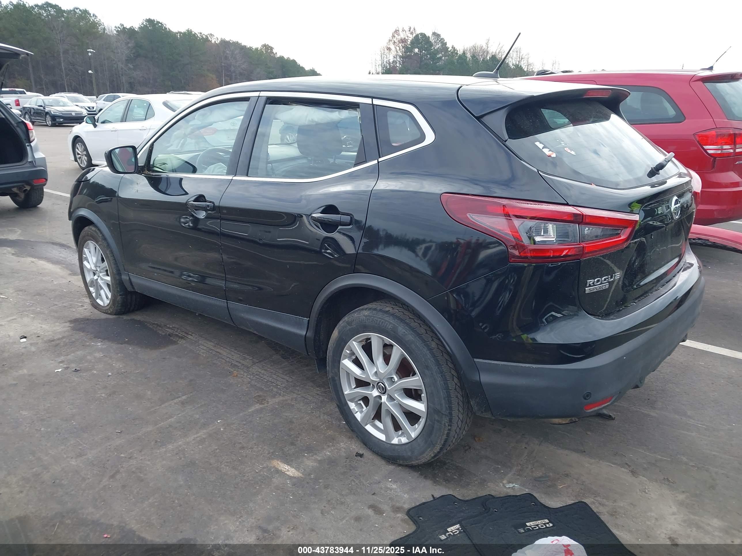 NISSAN ROGUE image 3