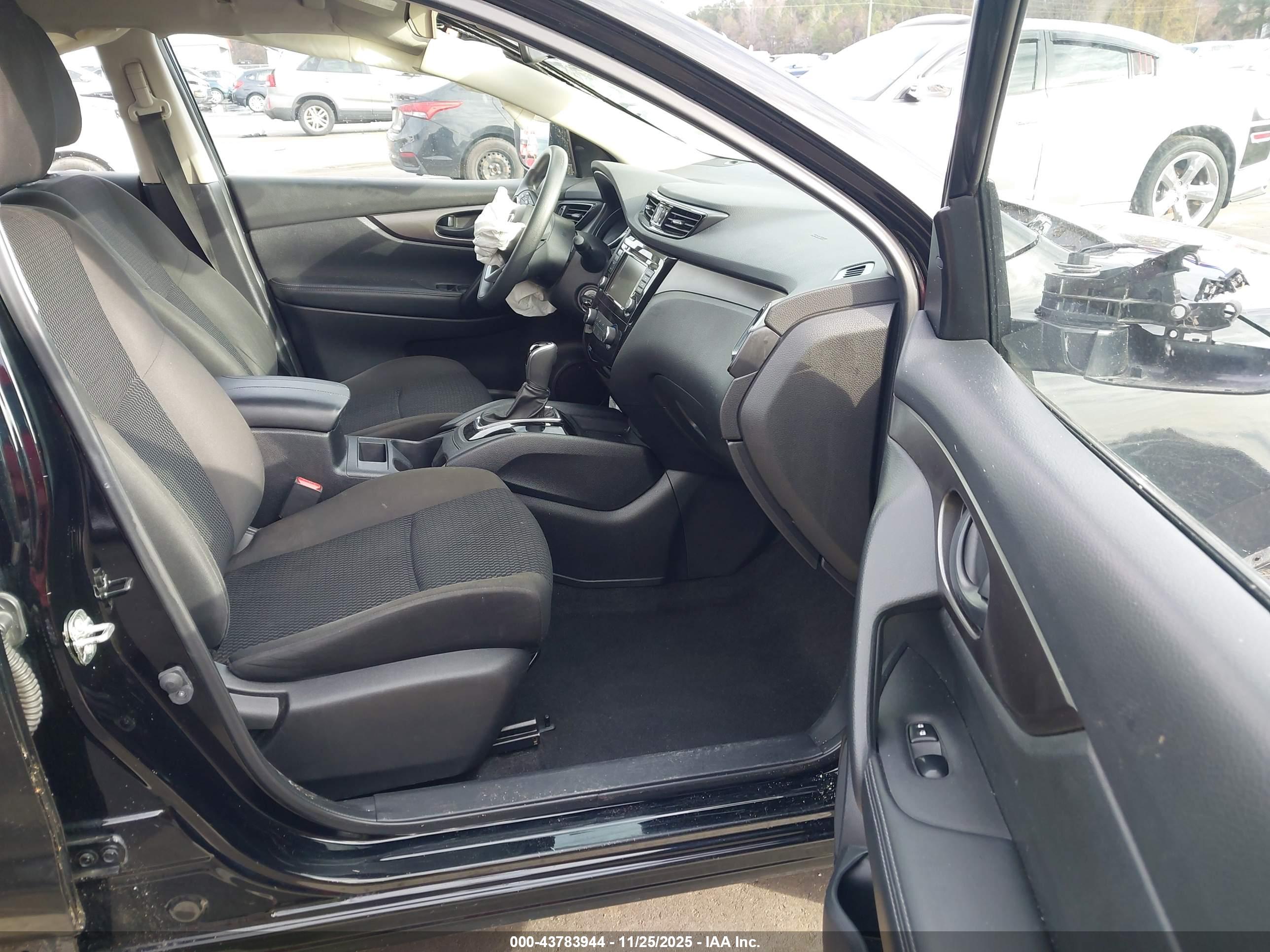 NISSAN ROGUE image 5