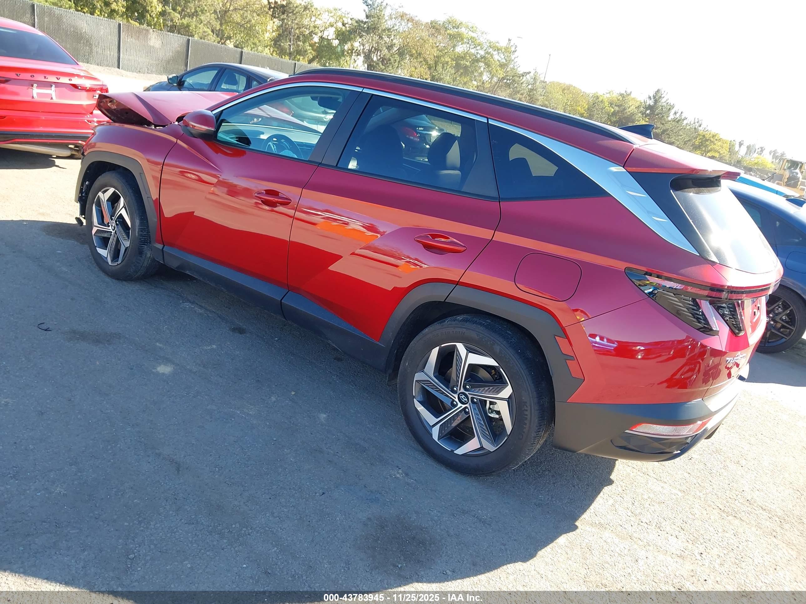 HYUNDAI TUCSON image 3