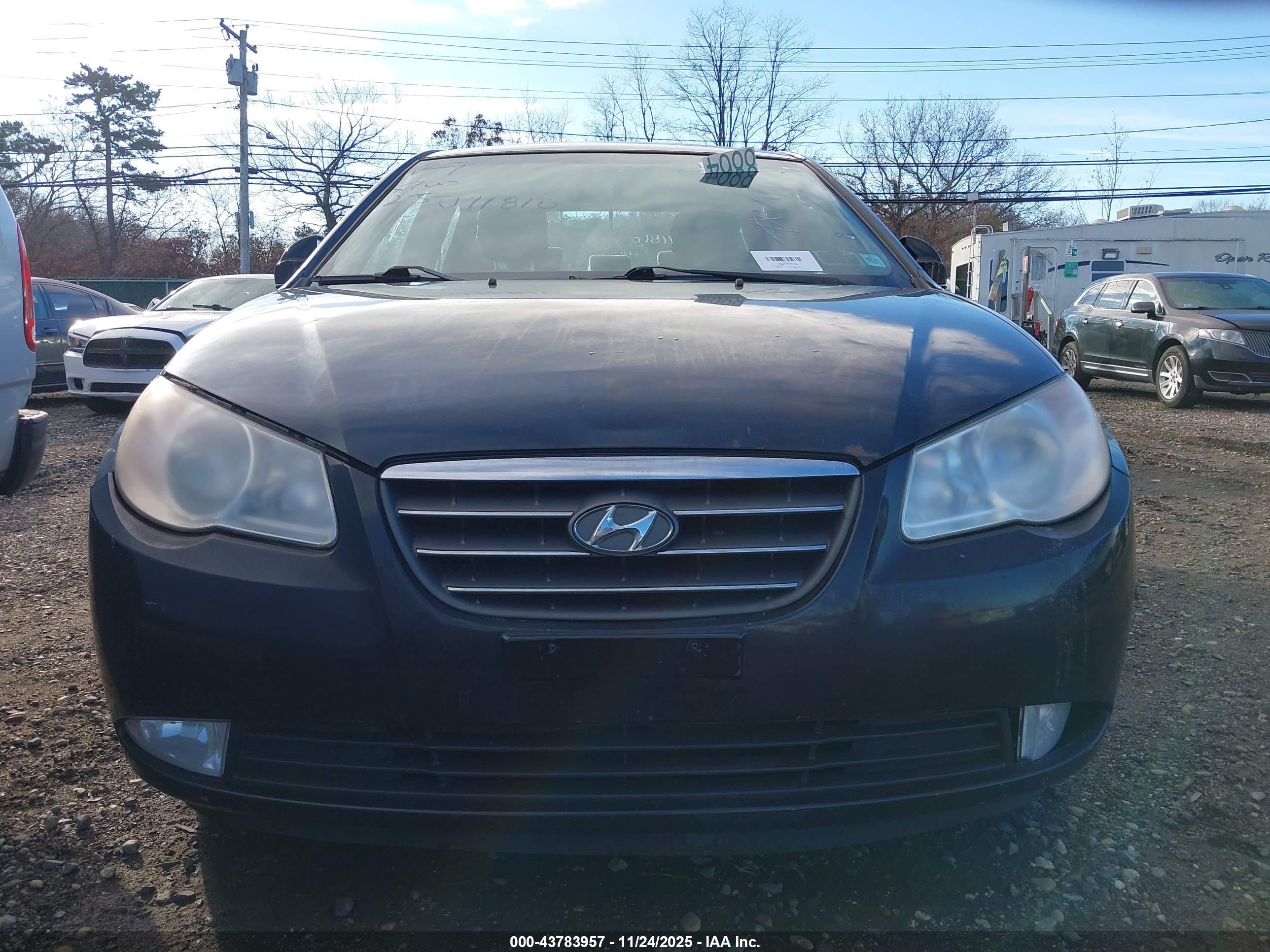 HYUNDAI ELANTRA image 6
