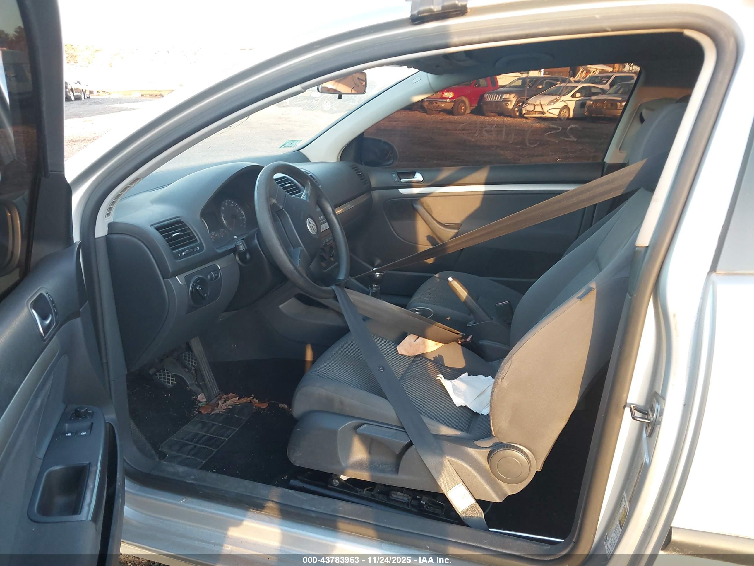 VOLKSWAGEN RABBIT image 5