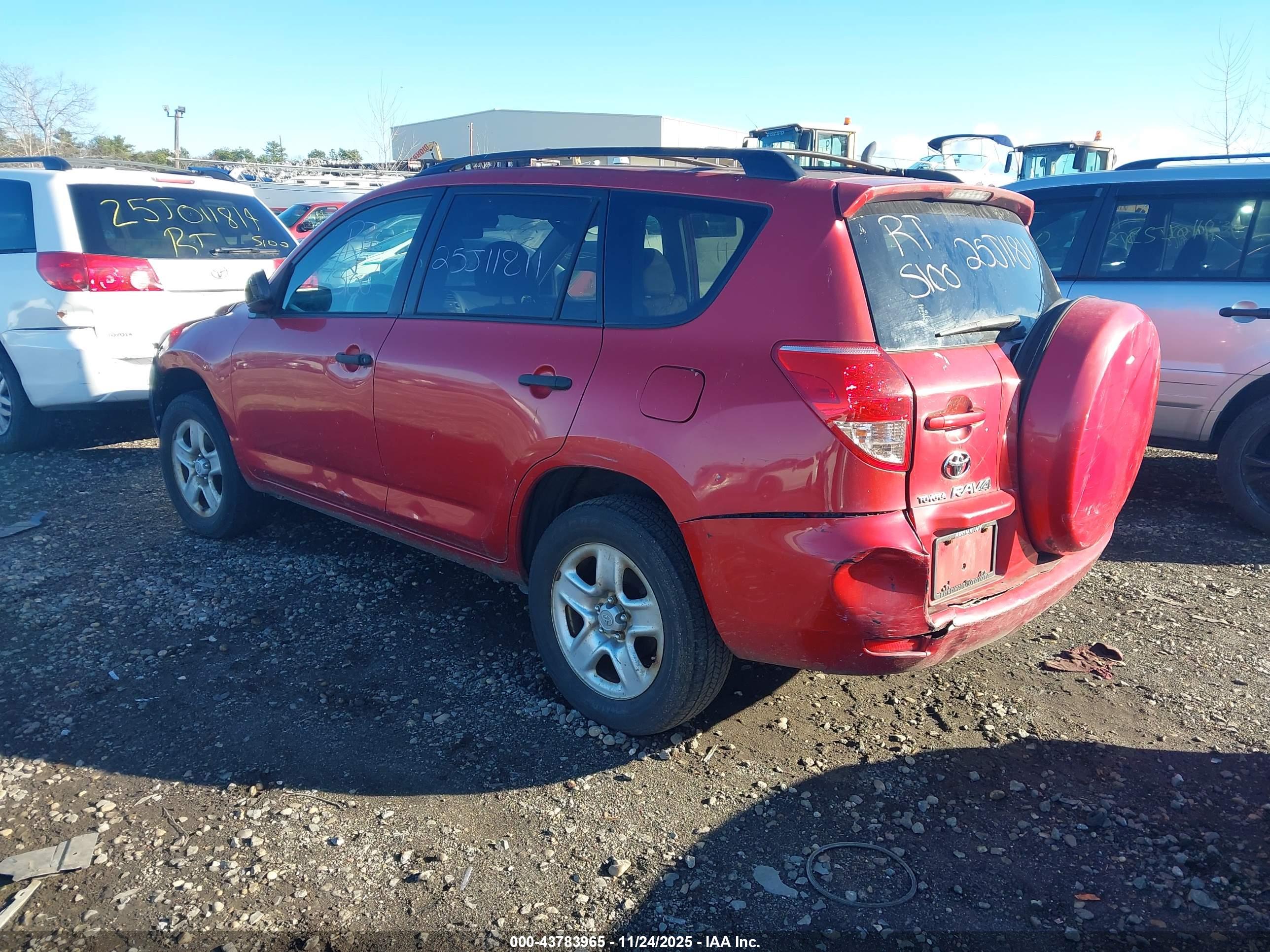TOYOTA RAV4 image 3