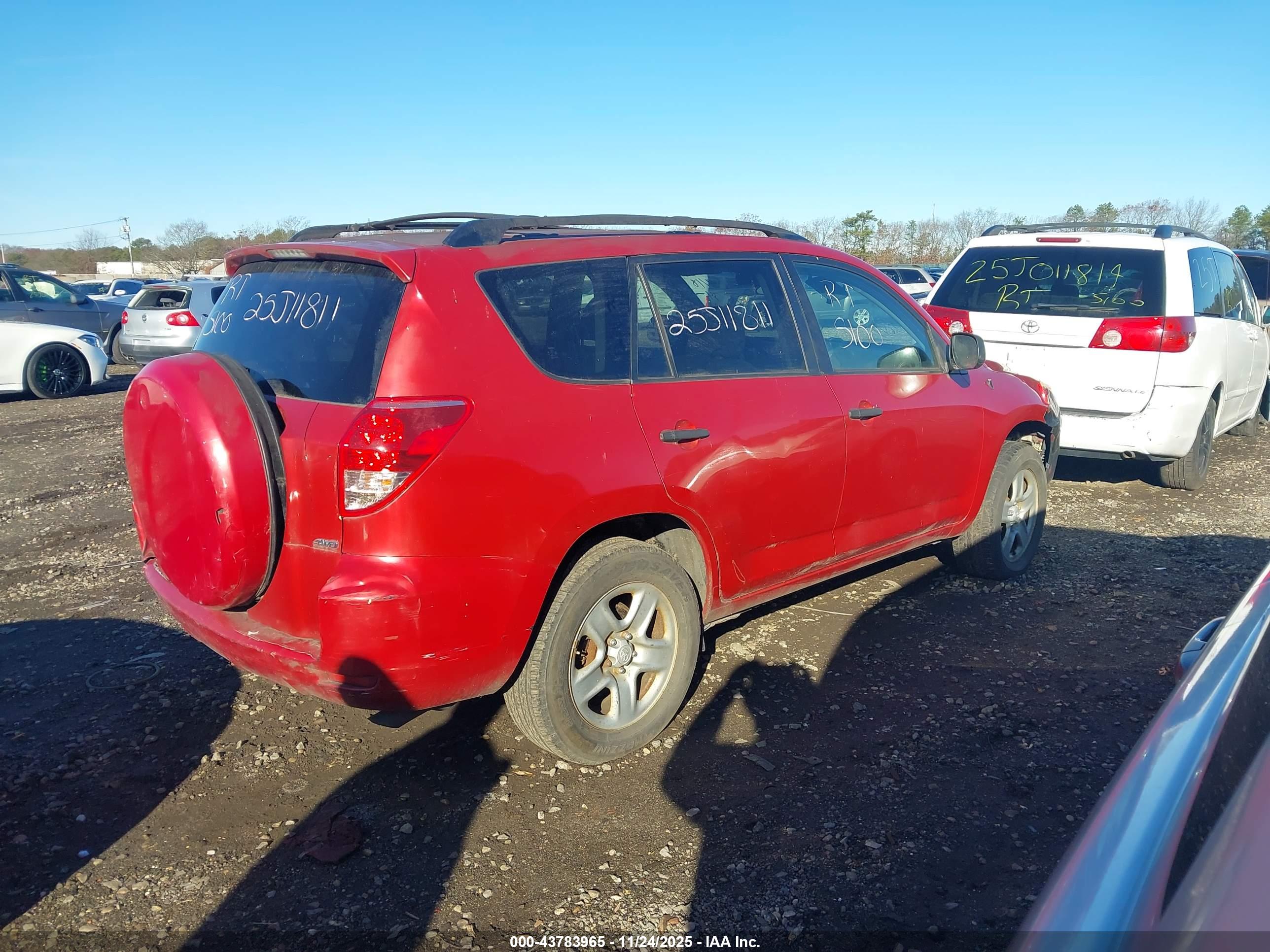 TOYOTA RAV4 image 4