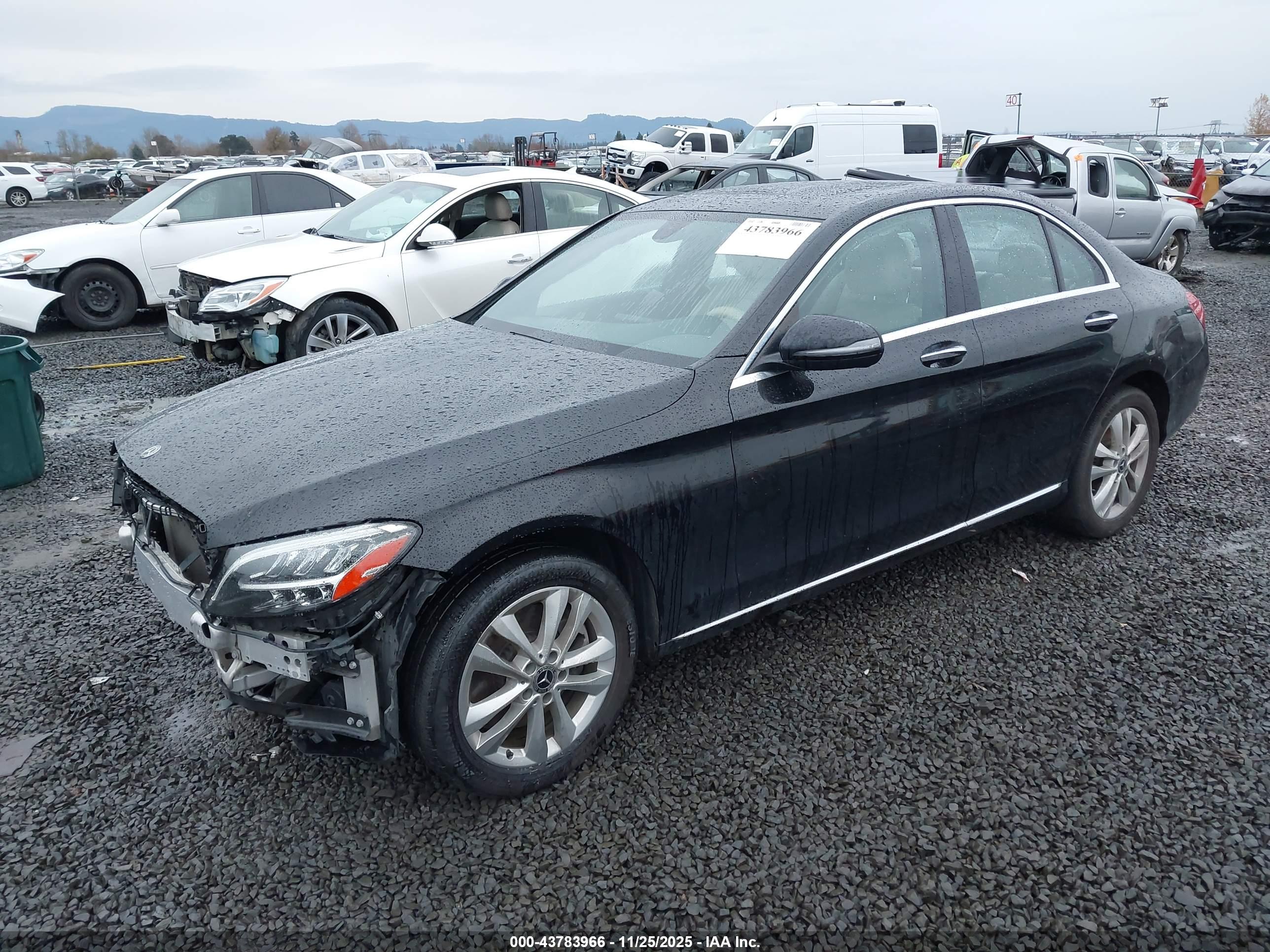 MERCEDES-BENZ C image 2