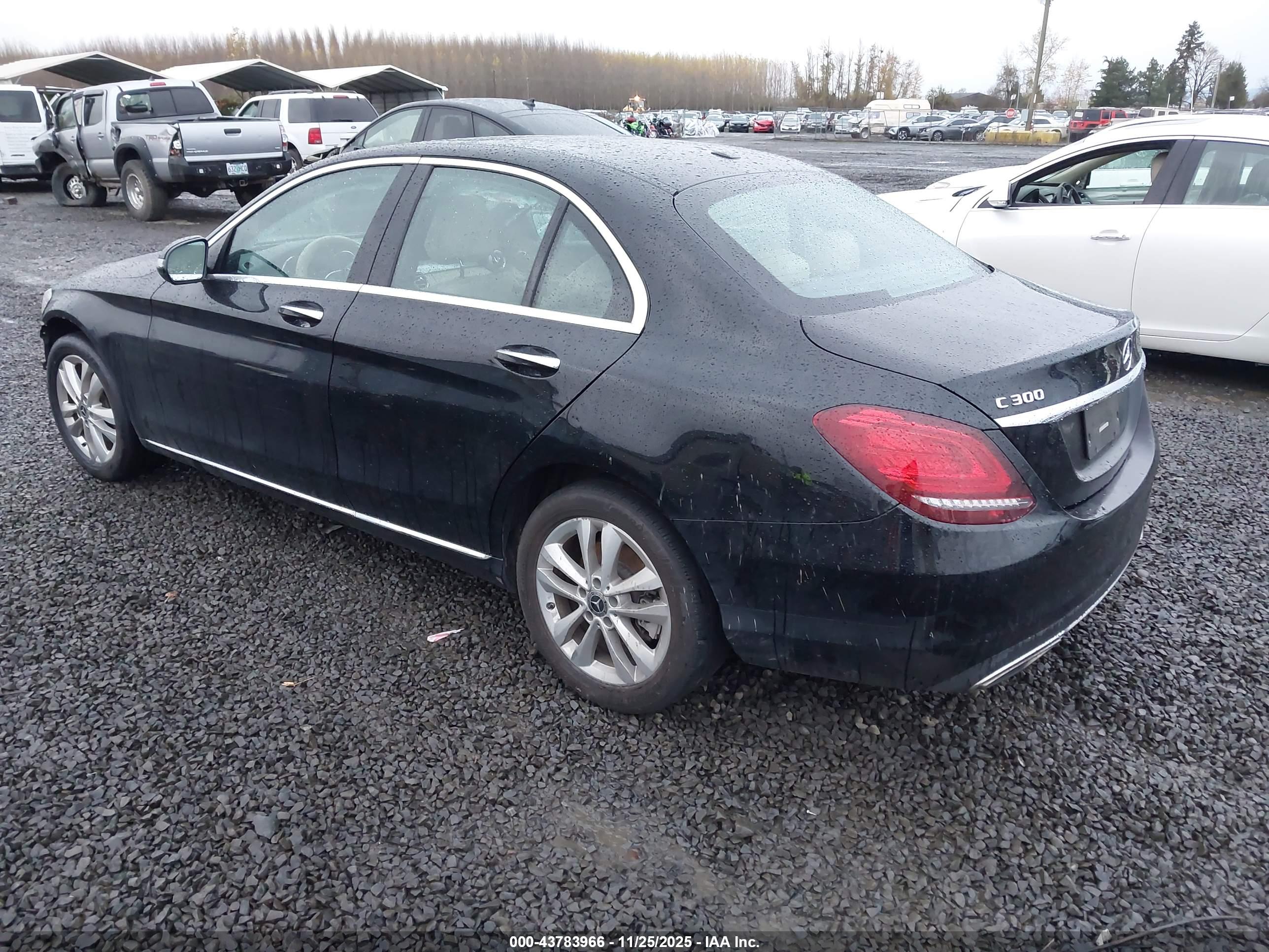 MERCEDES-BENZ C image 3