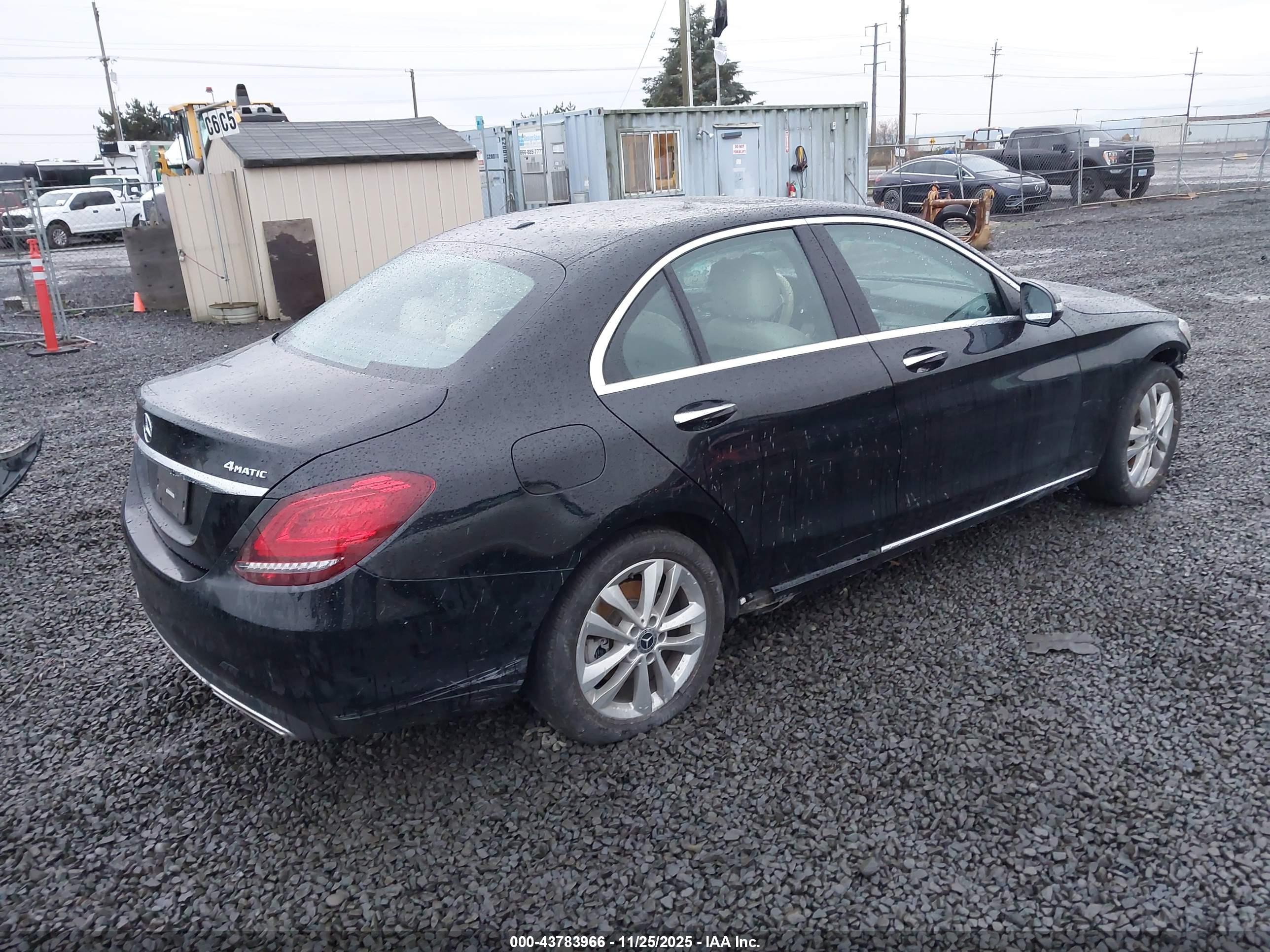 MERCEDES-BENZ C image 4
