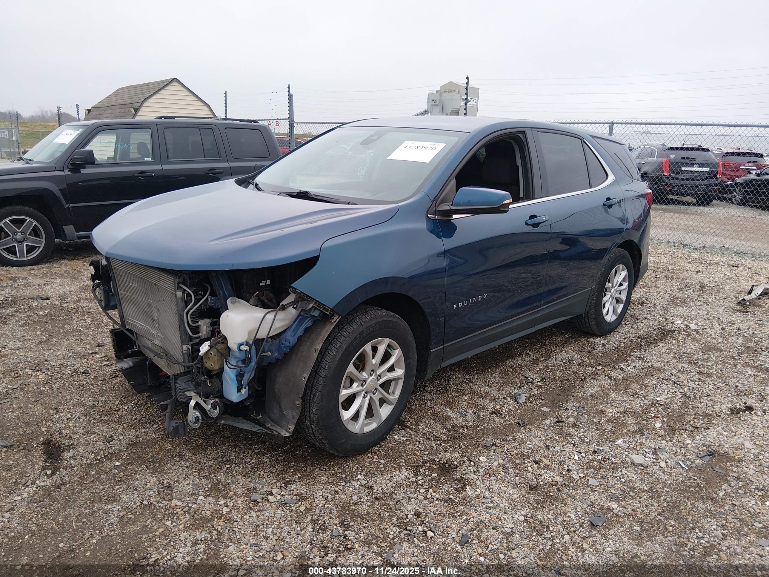 CHEVROLET EQUINOX image 2