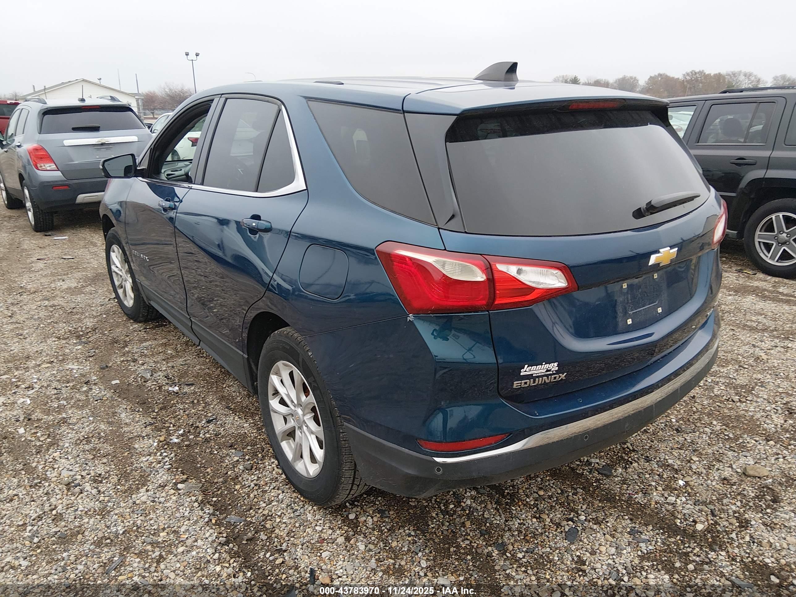 CHEVROLET EQUINOX image 3