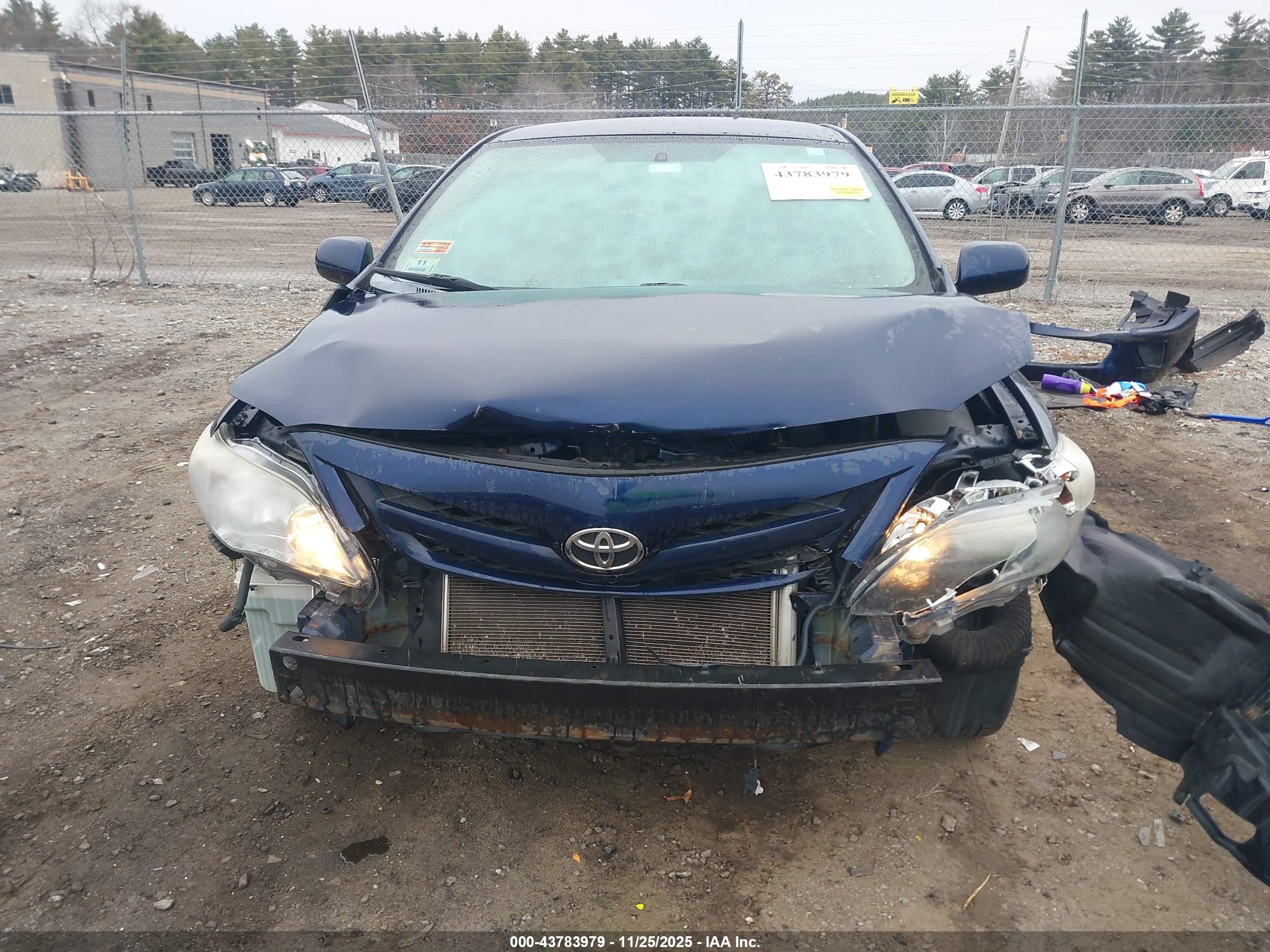 TOYOTA COROLLA image 6