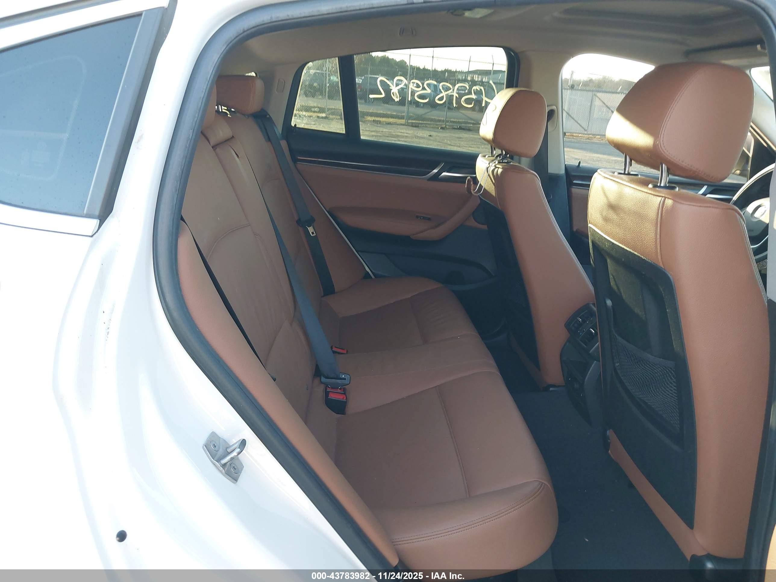 BMW X4 image 8