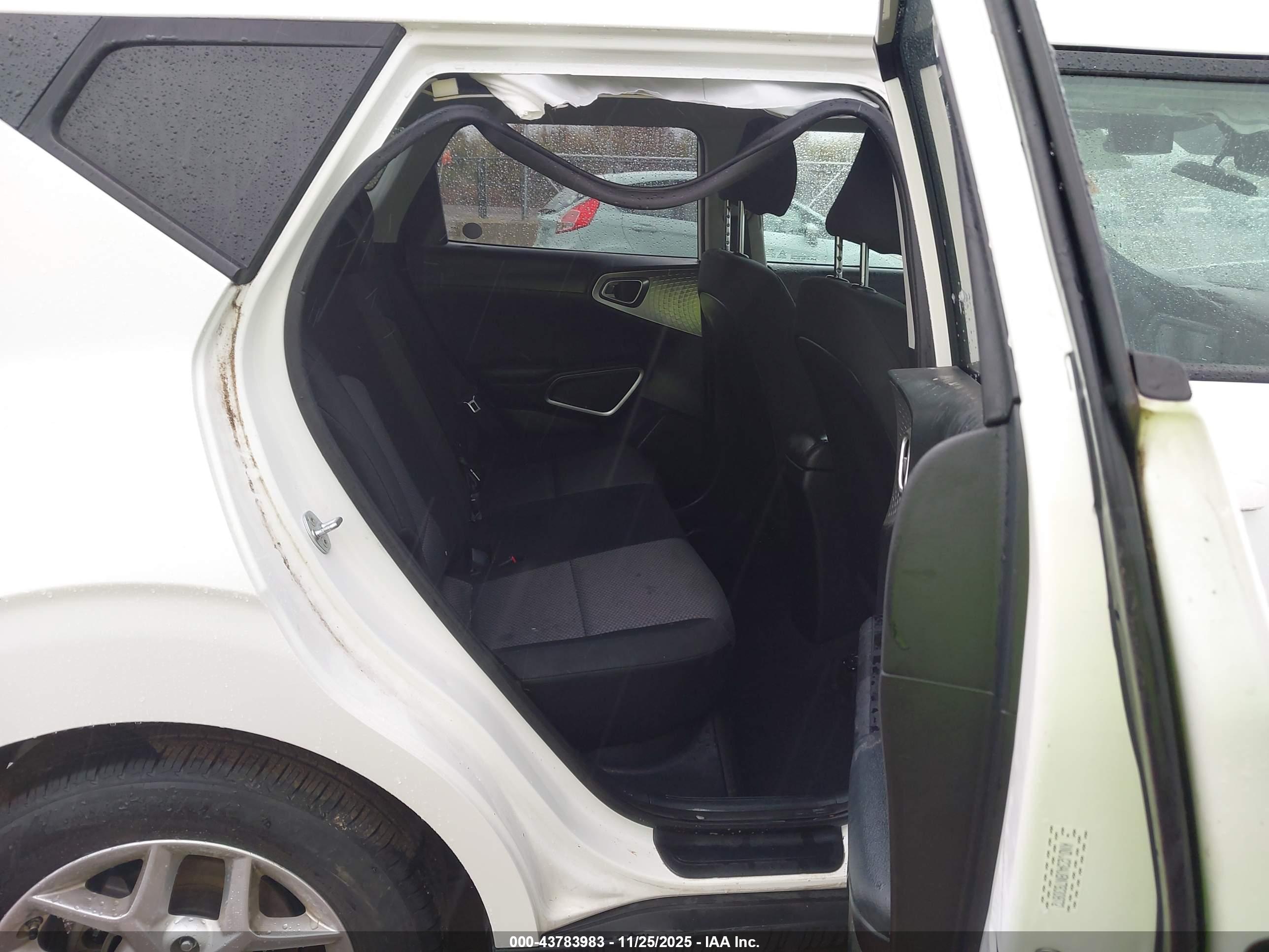 KIA SOUL image 8