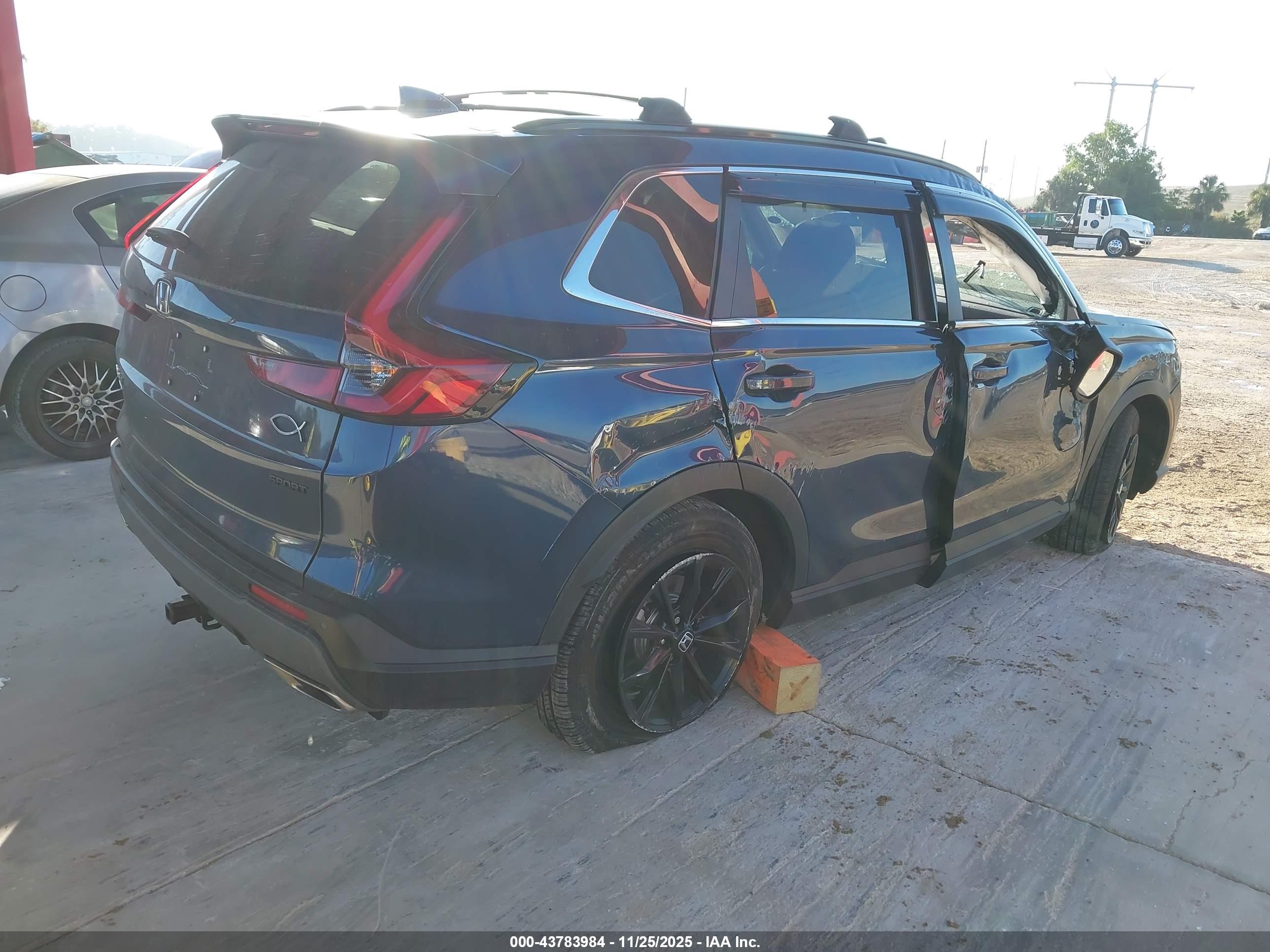 HONDA CR-V image 4