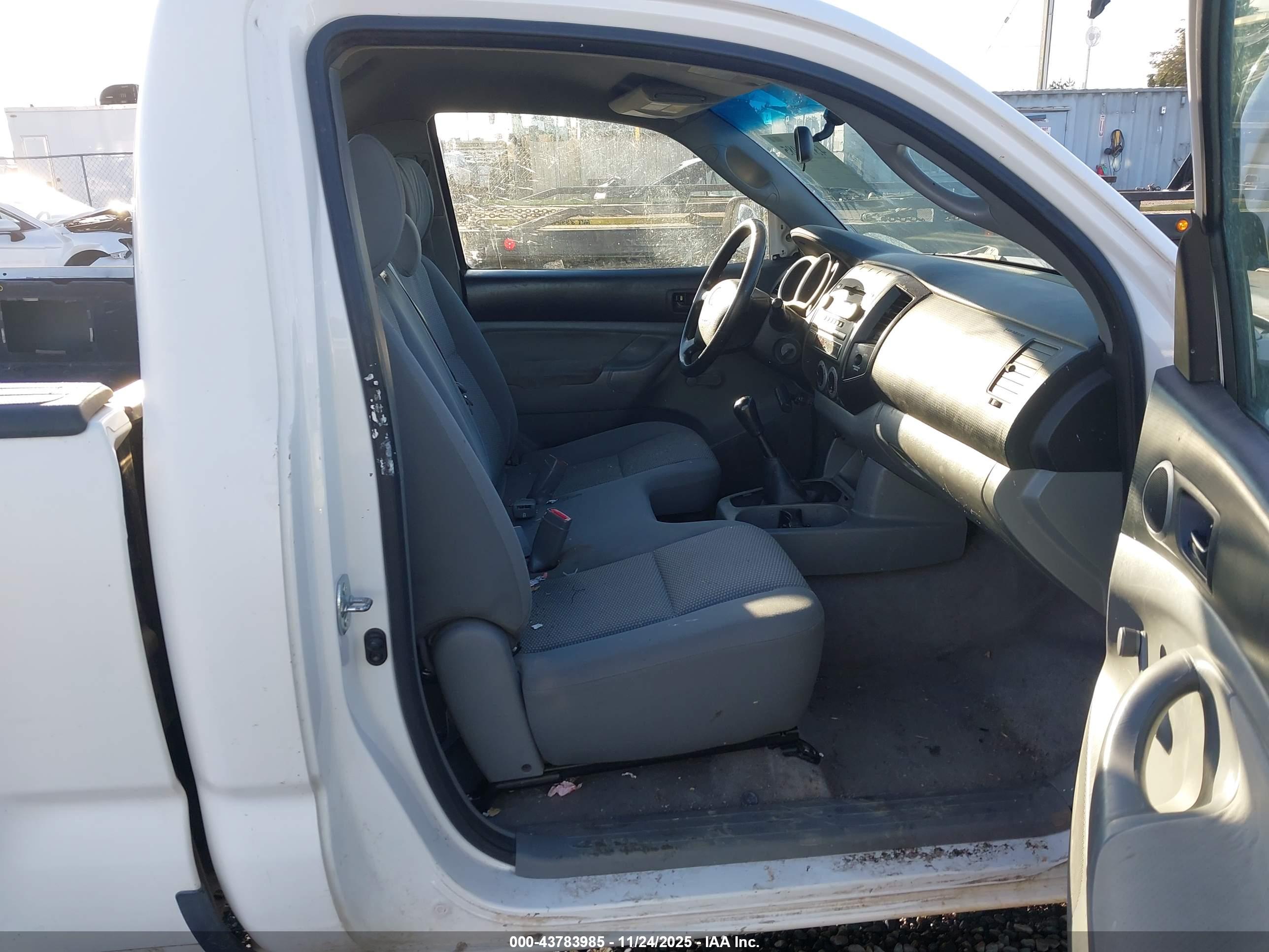TOYOTA TACOMA image 5