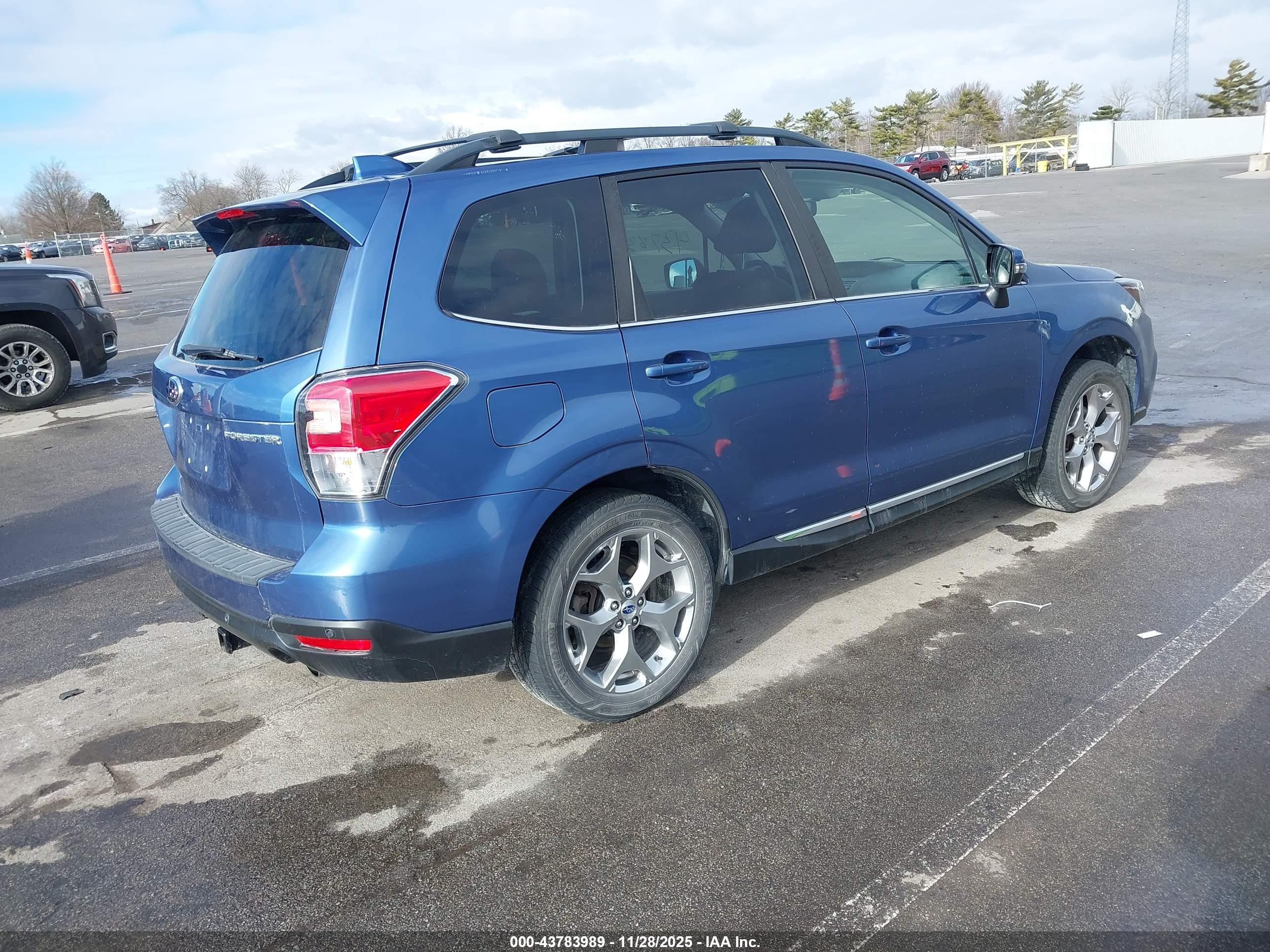SUBARU FORESTER image 4