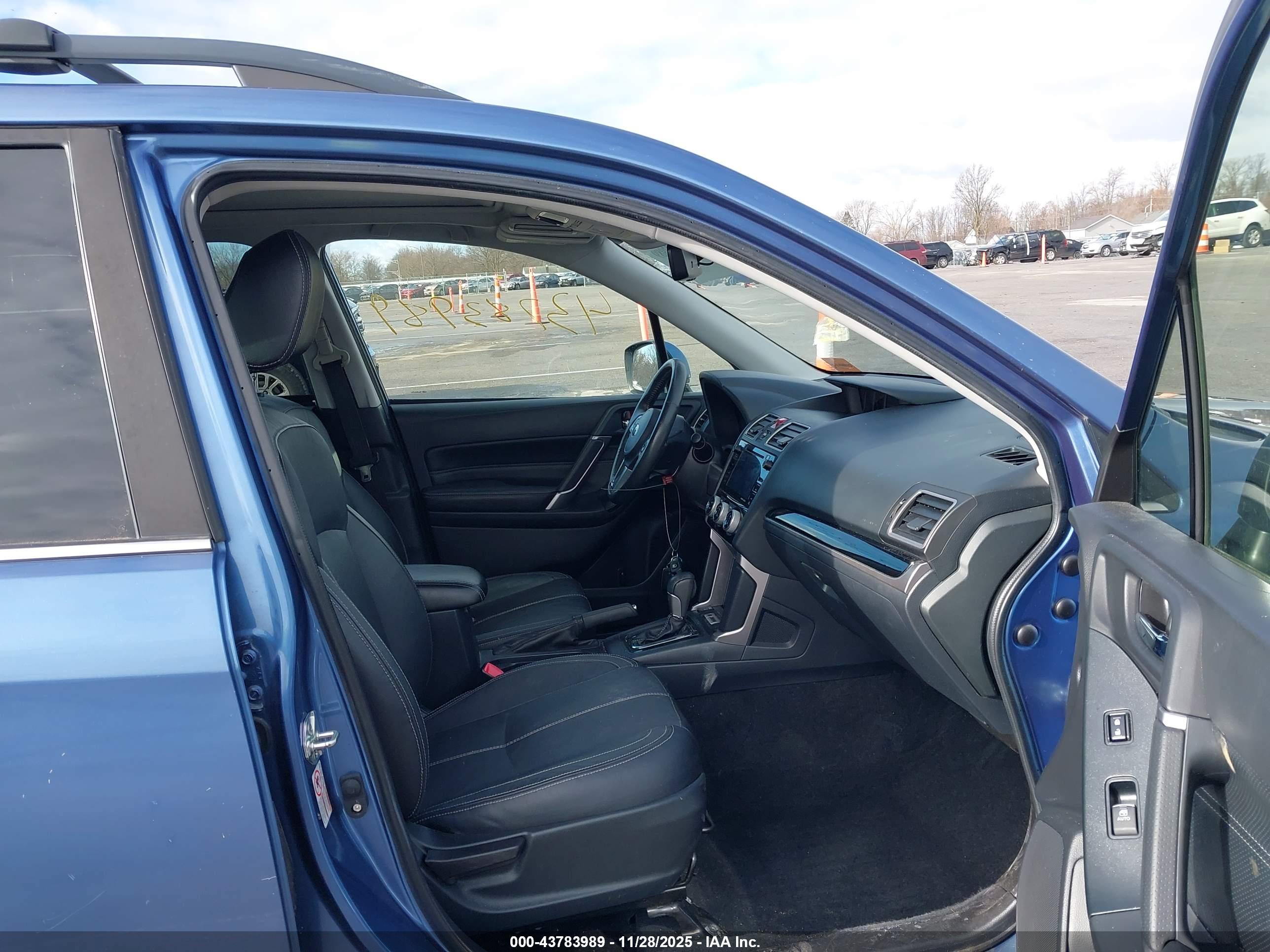 SUBARU FORESTER image 5