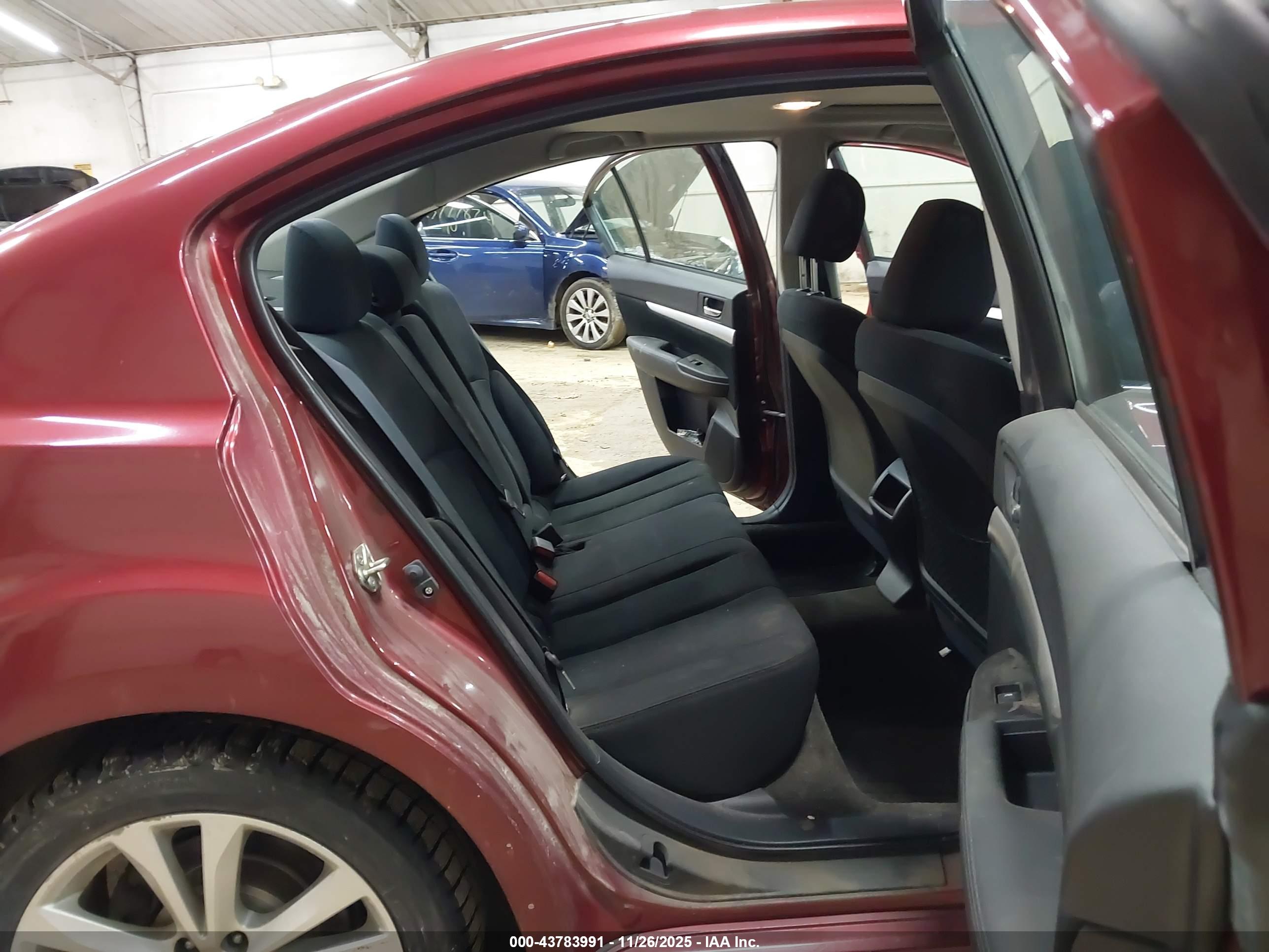 SUBARU LEGACY image 8