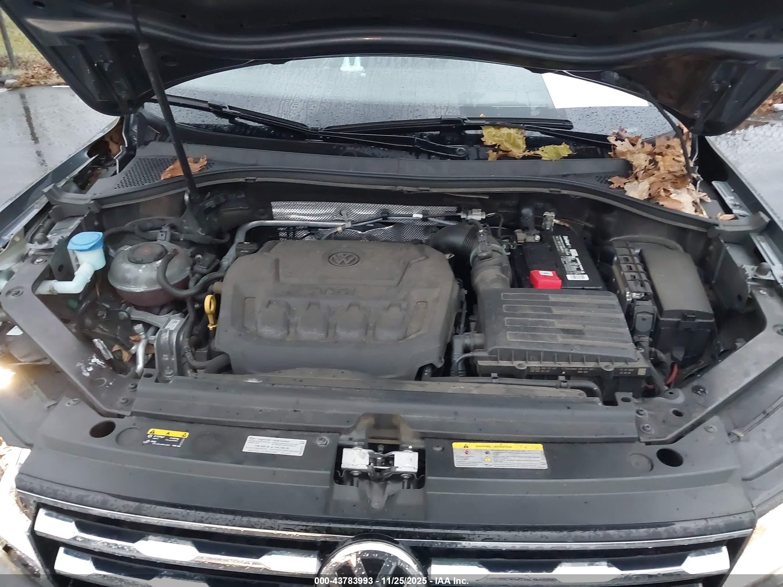 VOLKSWAGEN TIGUAN image 10