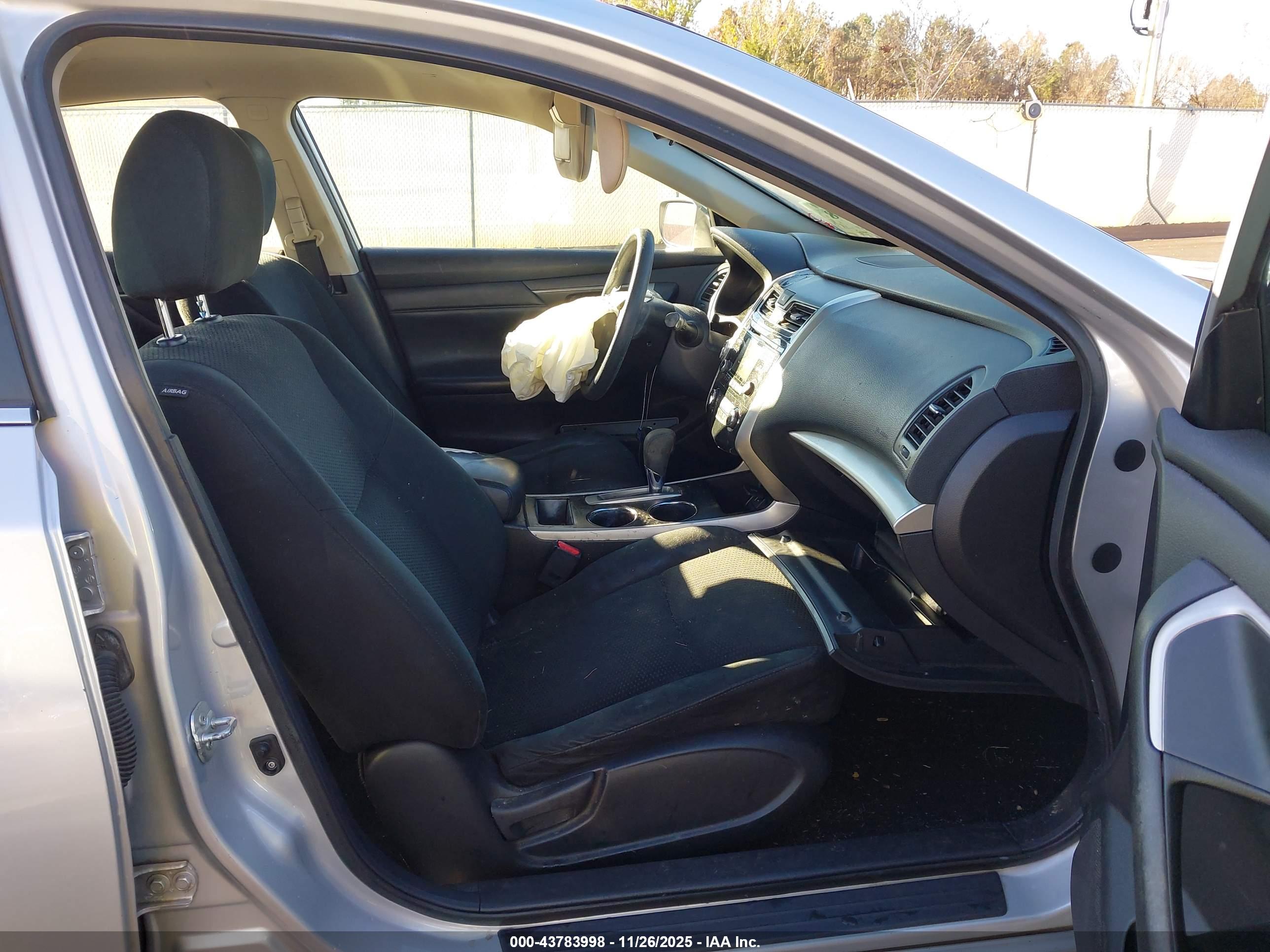 NISSAN ALTIMA image 5