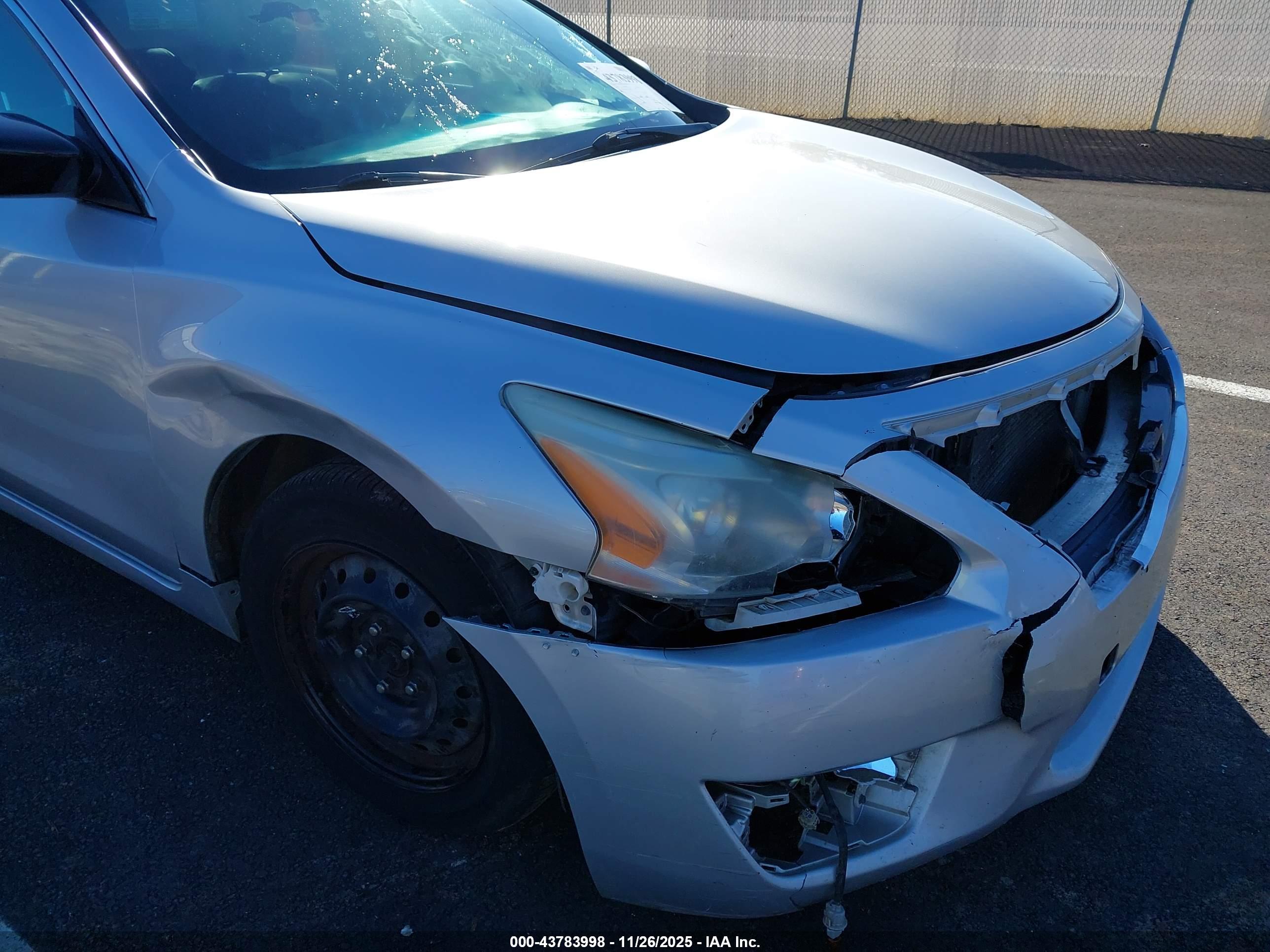 NISSAN ALTIMA image 6