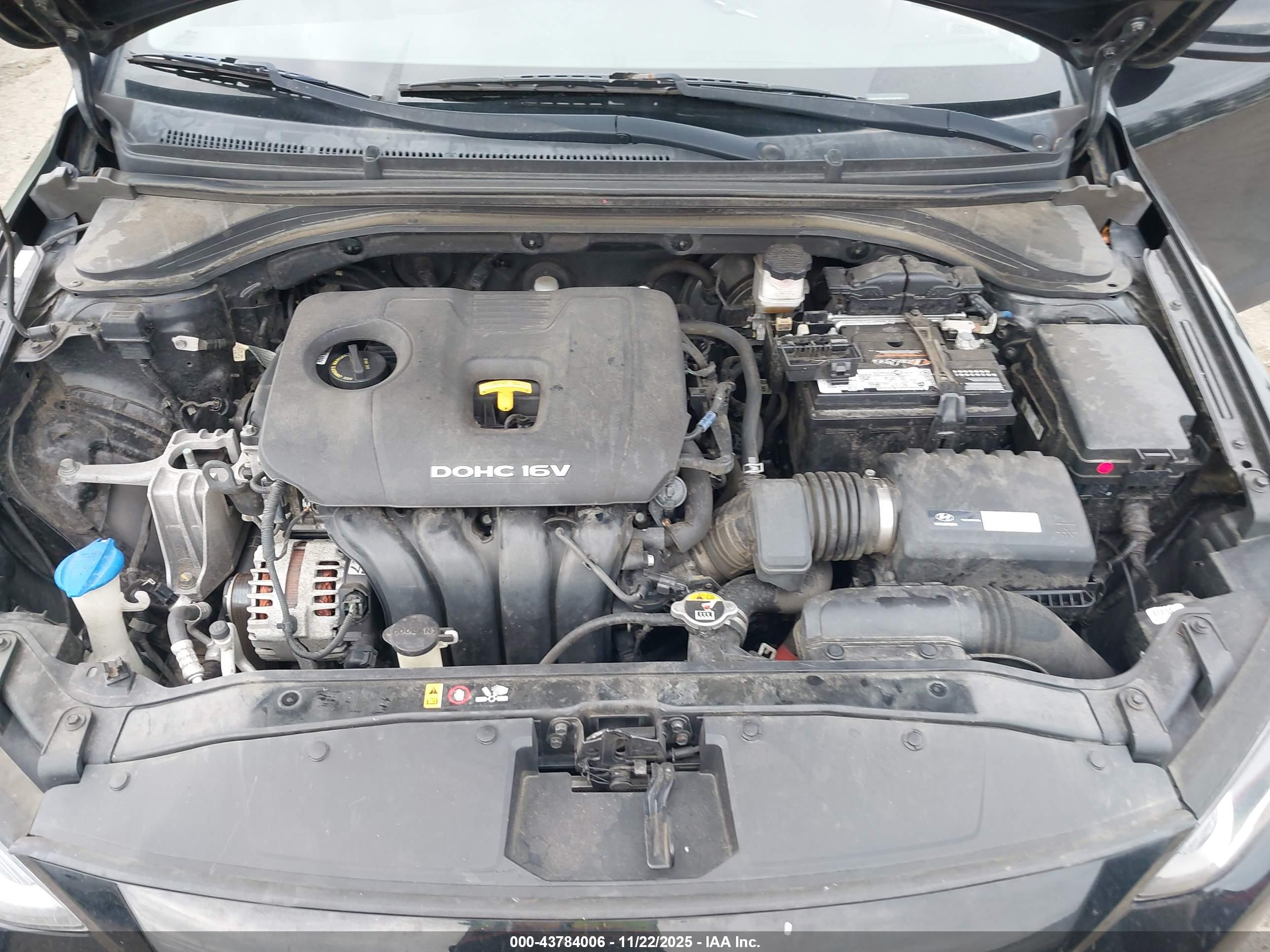 HYUNDAI ELANTRA image 10
