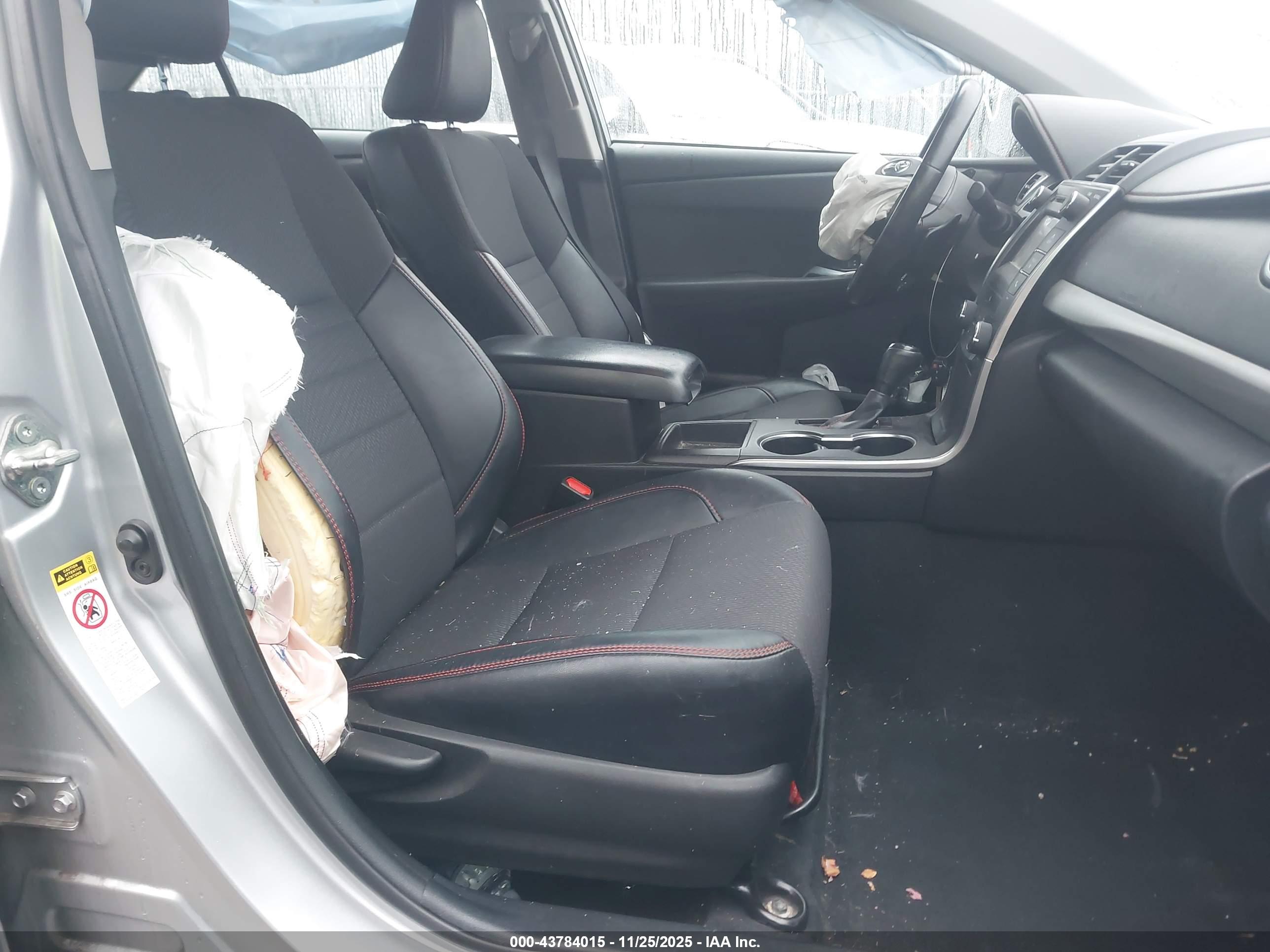 TOYOTA CAMRY image 5