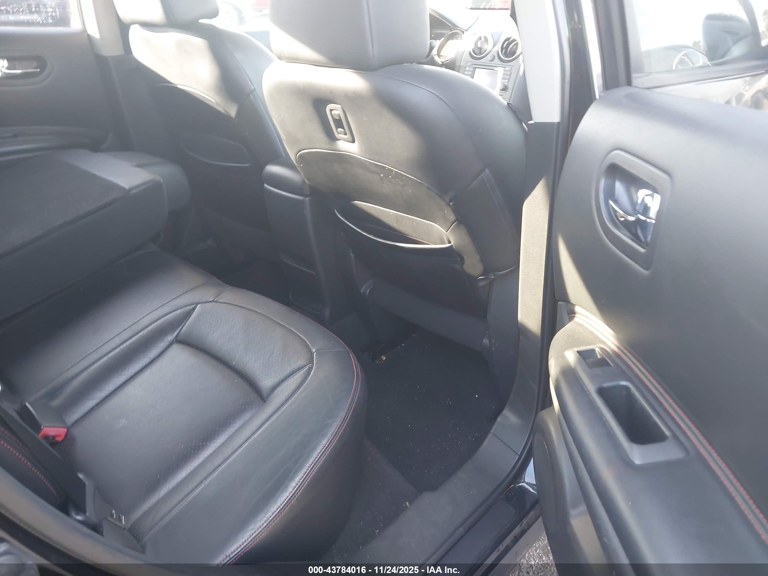 NISSAN ROGUE image 8