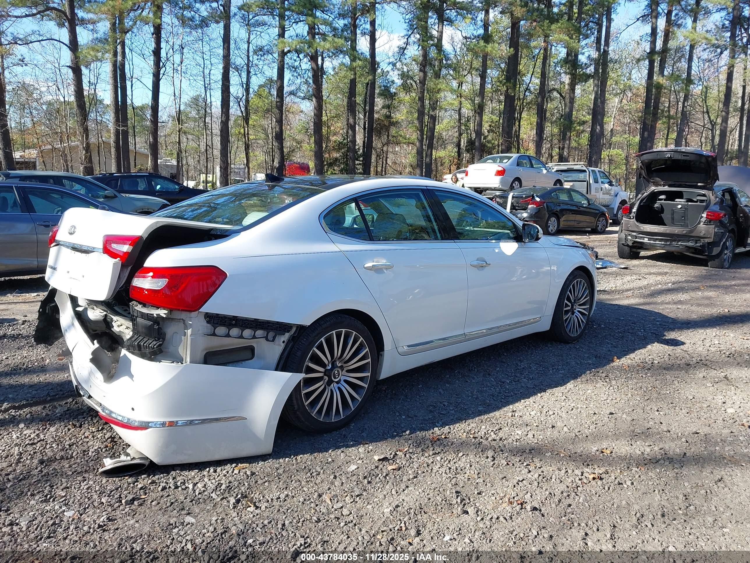 KIA CADENZA image 4