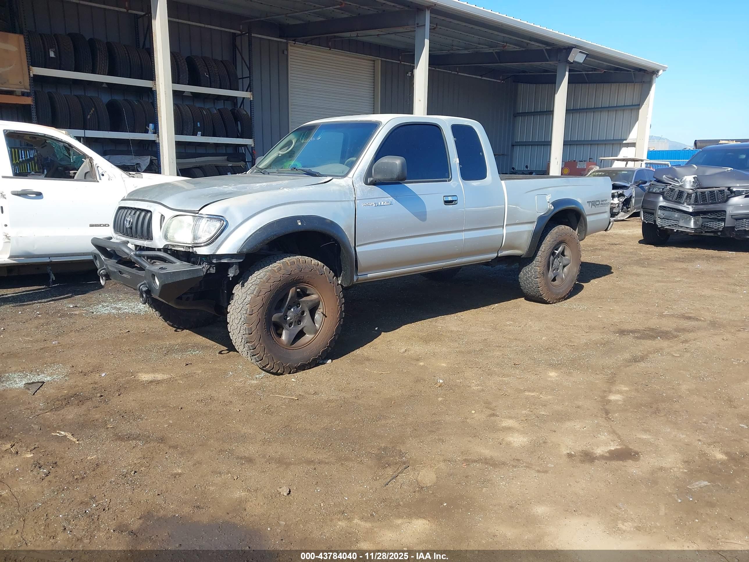 TOYOTA TACOMA image 2