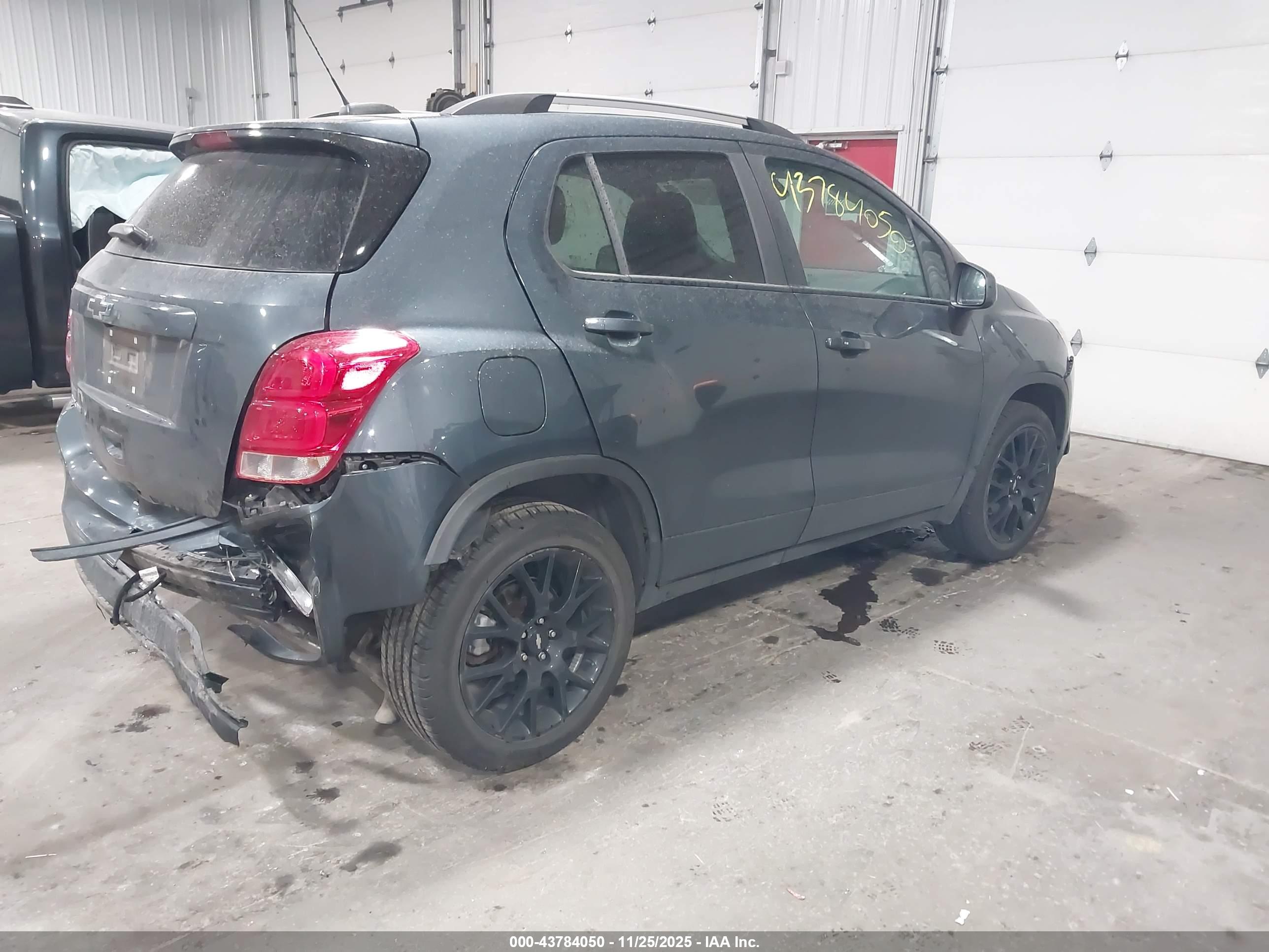 CHEVROLET TRAX image 4