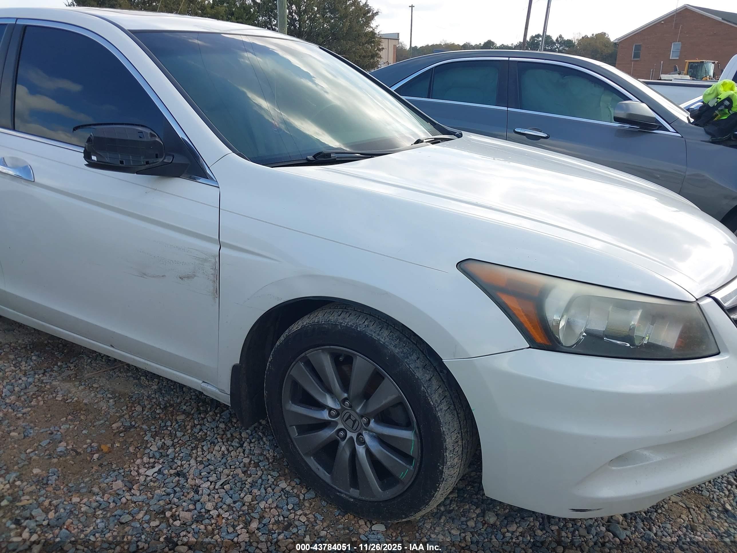 HONDA ACCORD image 6