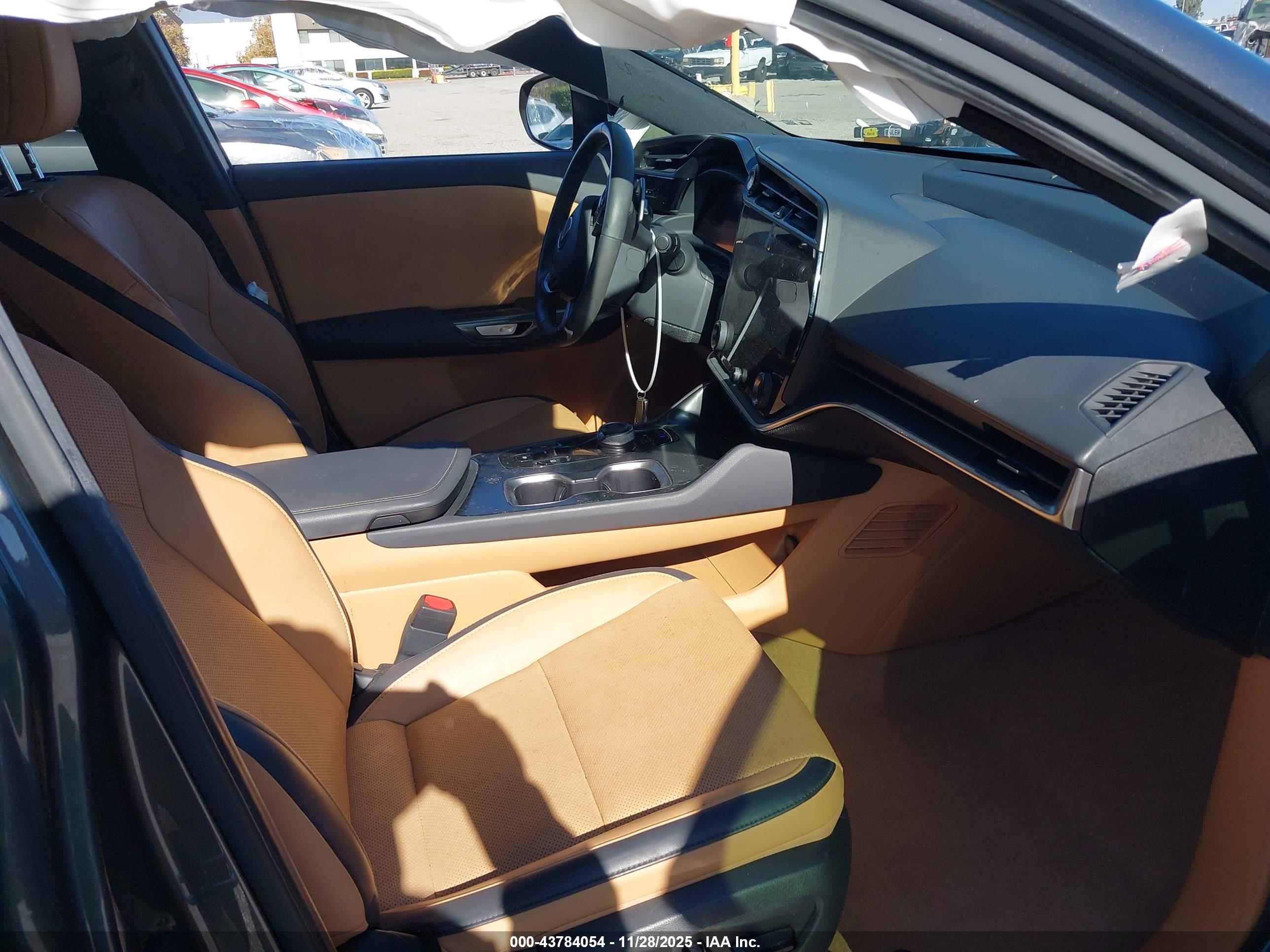 LEXUS RZ image 5