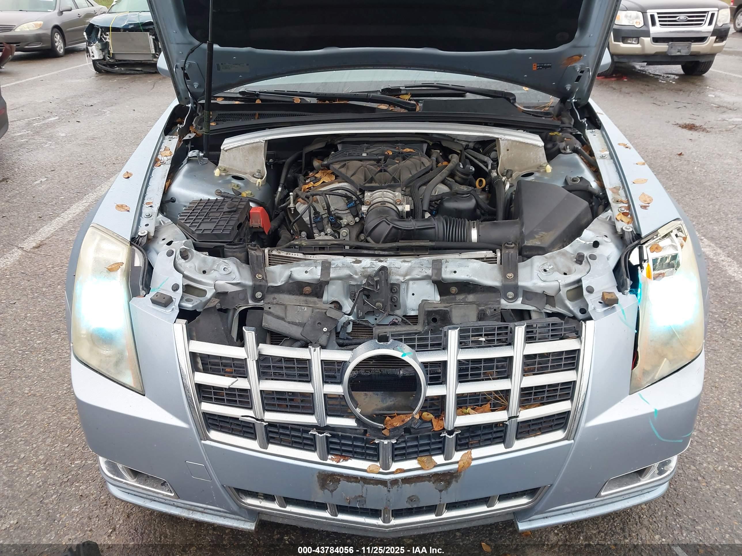 CADILLAC CTS image 10