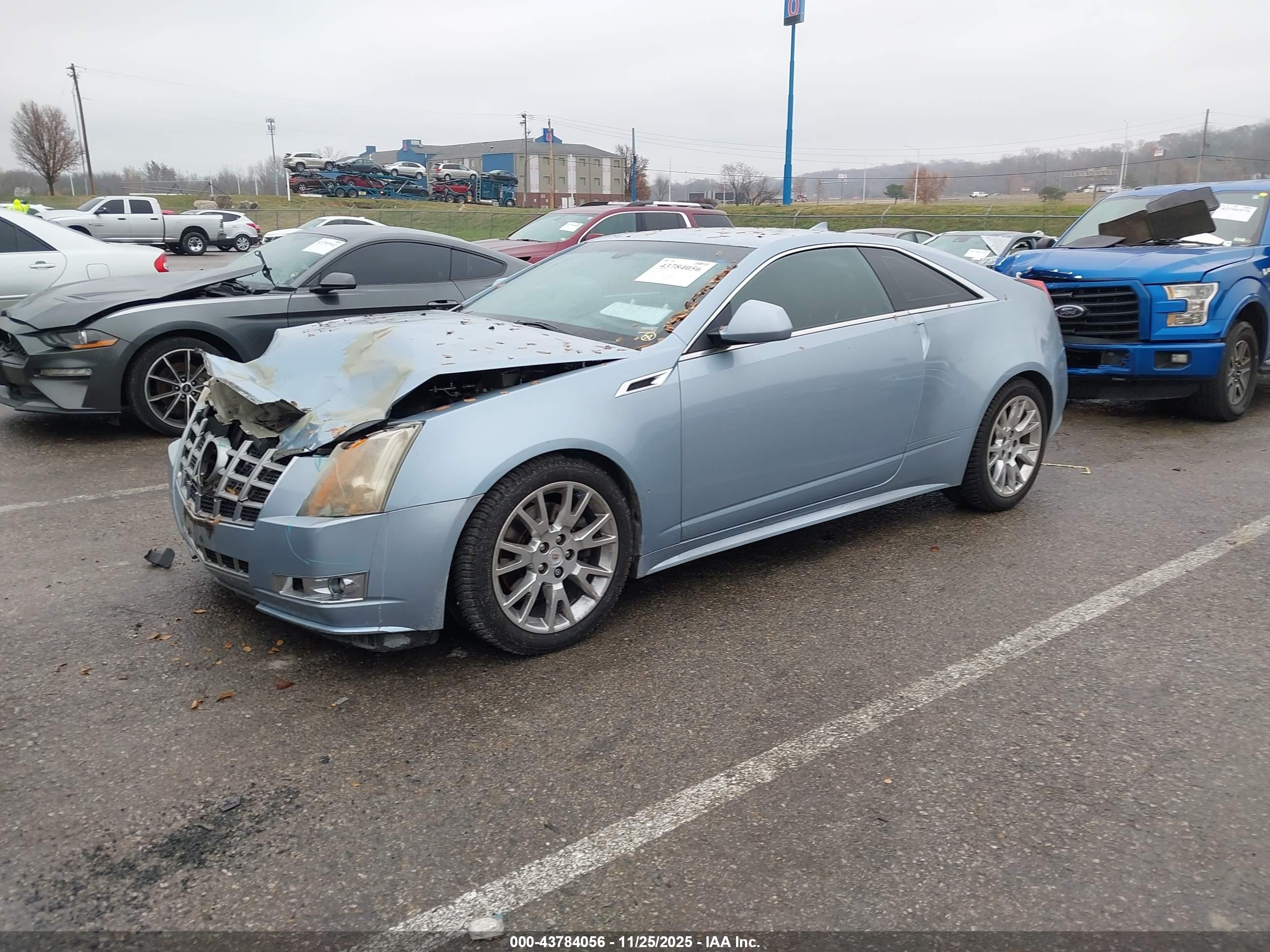 CADILLAC CTS image 2