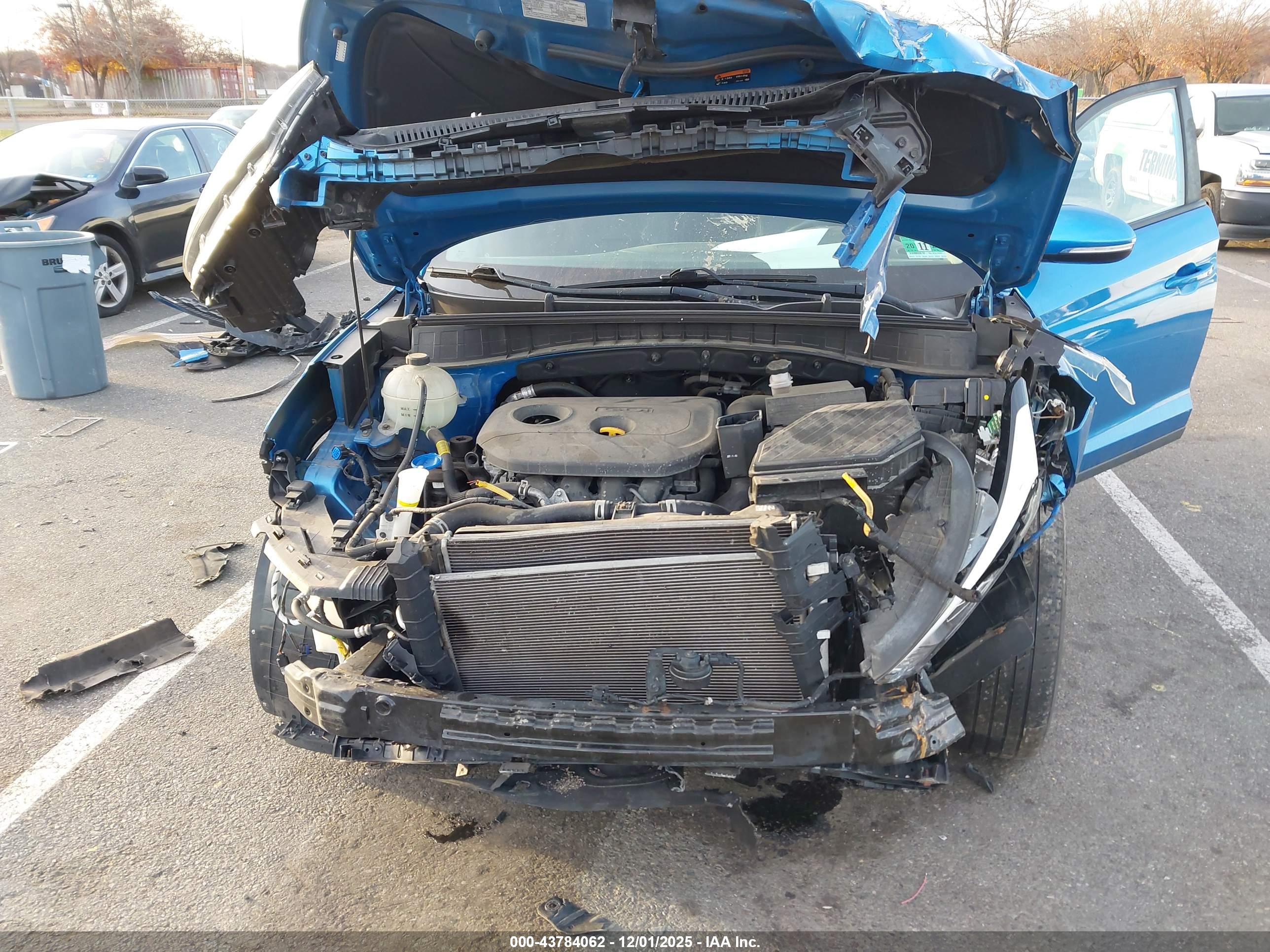 HYUNDAI TUCSON image 10