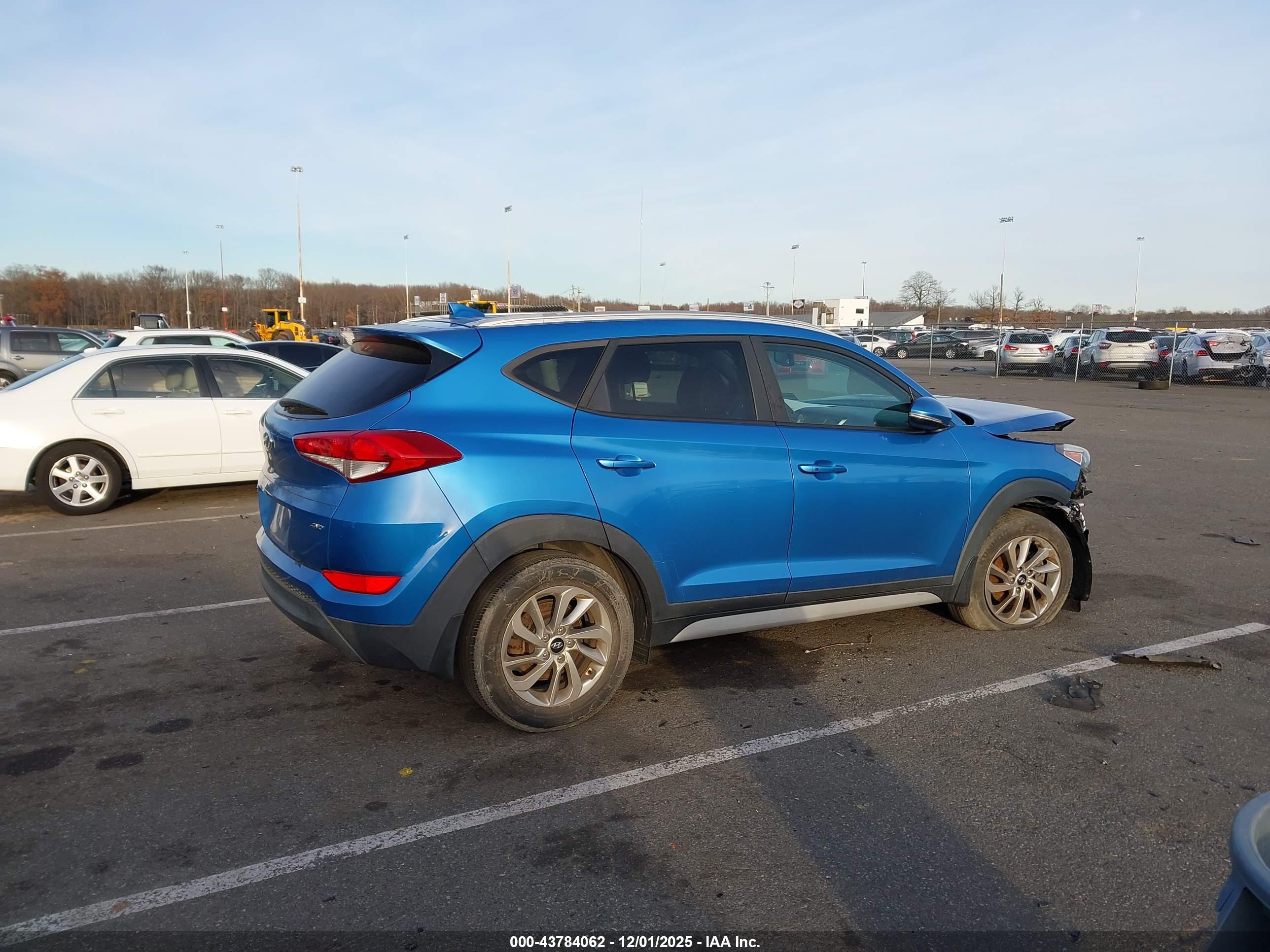 HYUNDAI TUCSON image 4