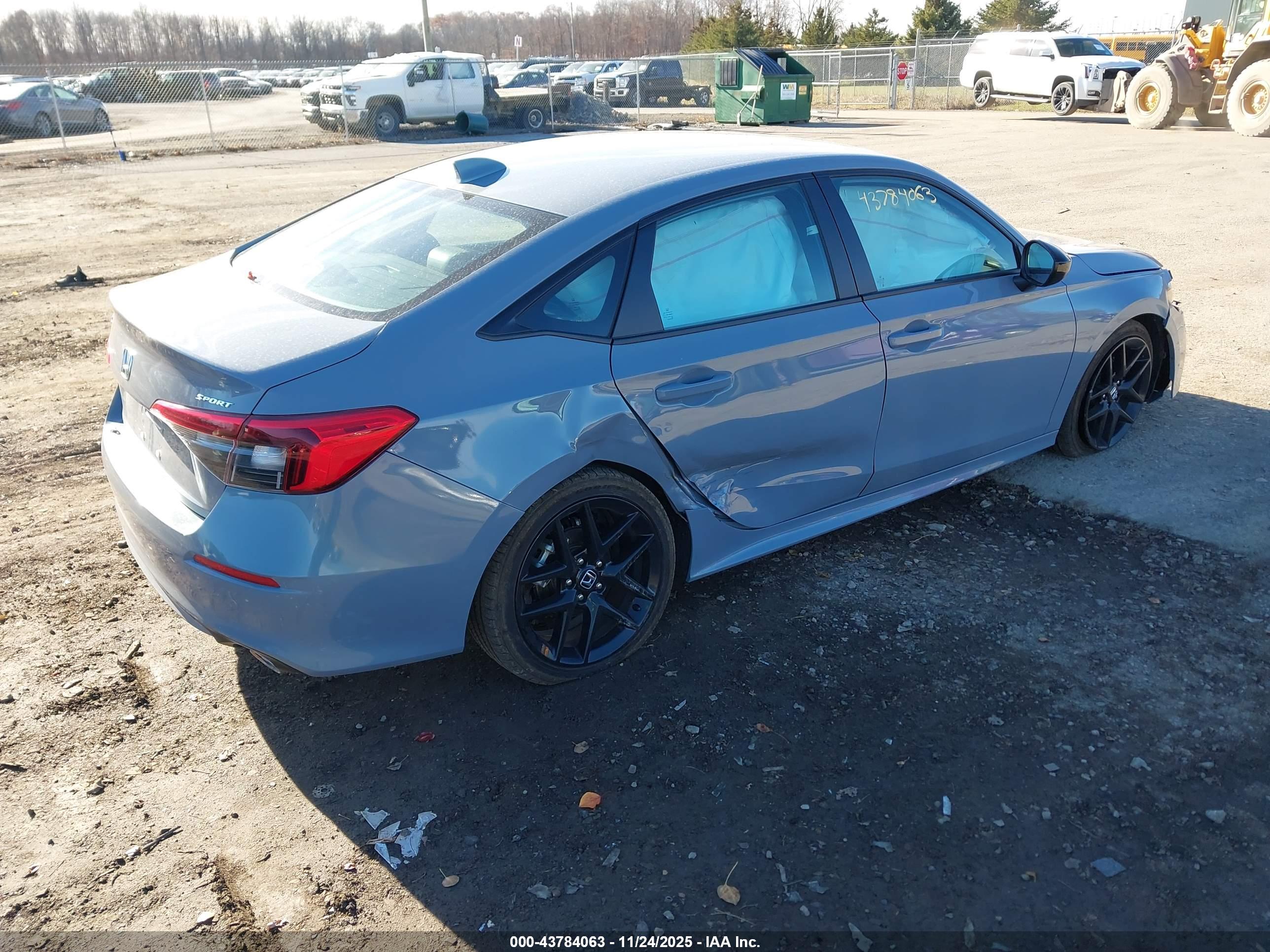 HONDA CIVIC image 4