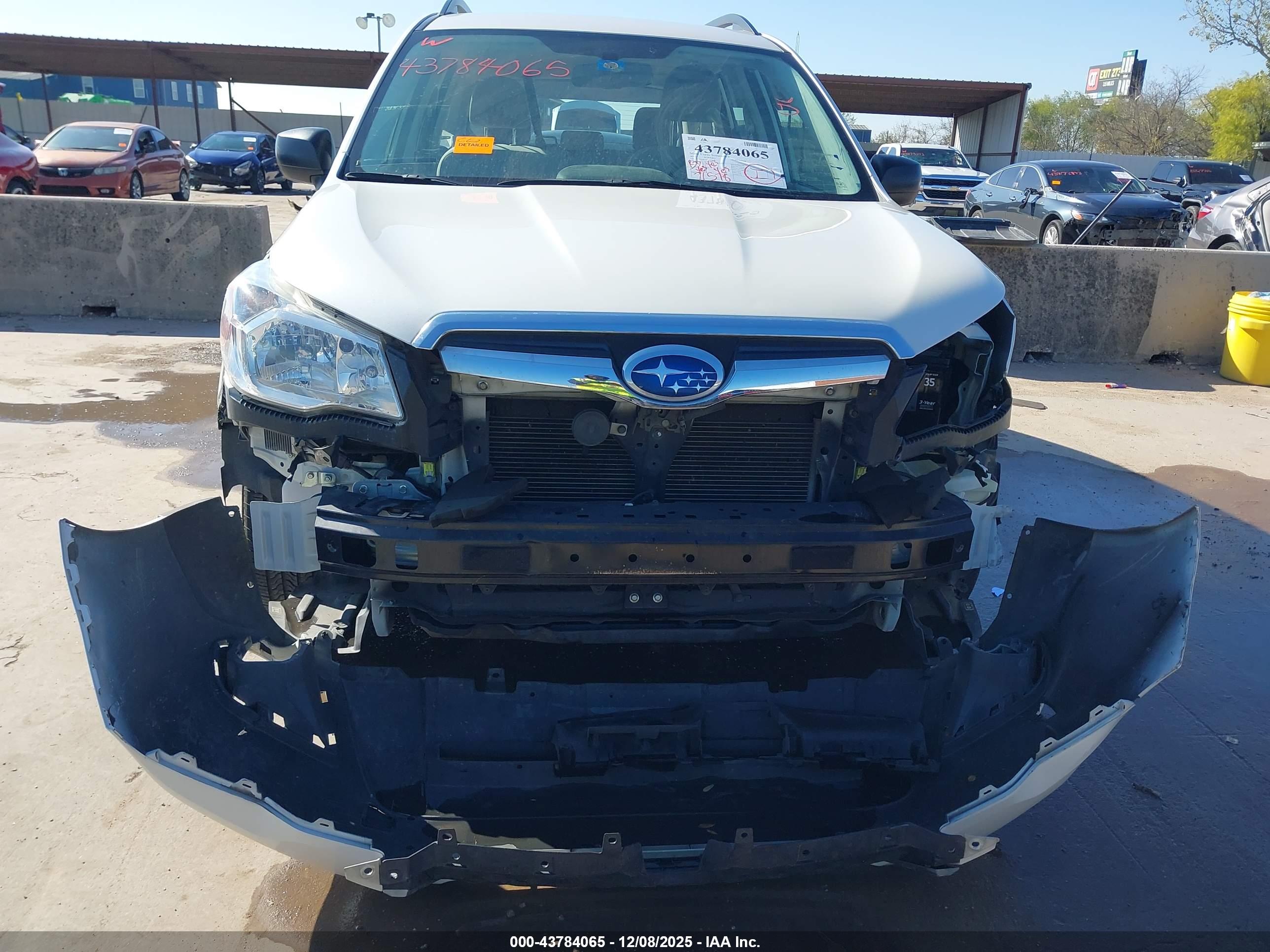 SUBARU FORESTER image 6