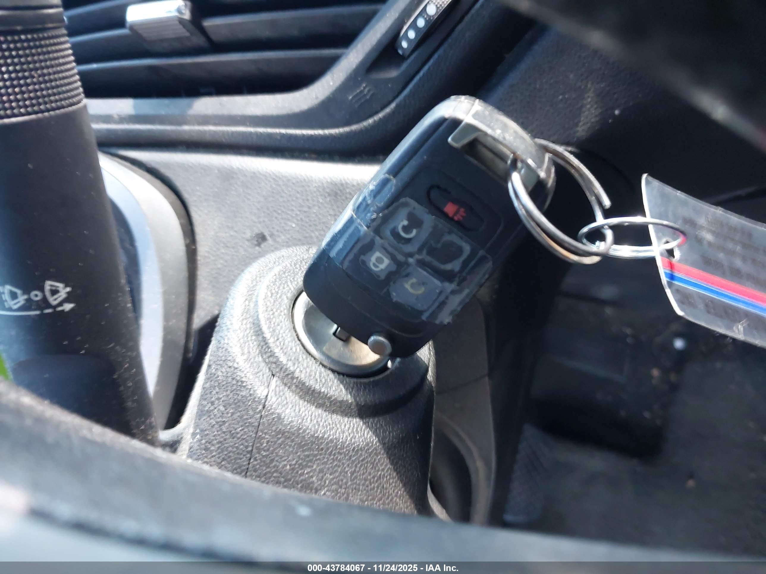 CHEVROLET EQUINOX image 11