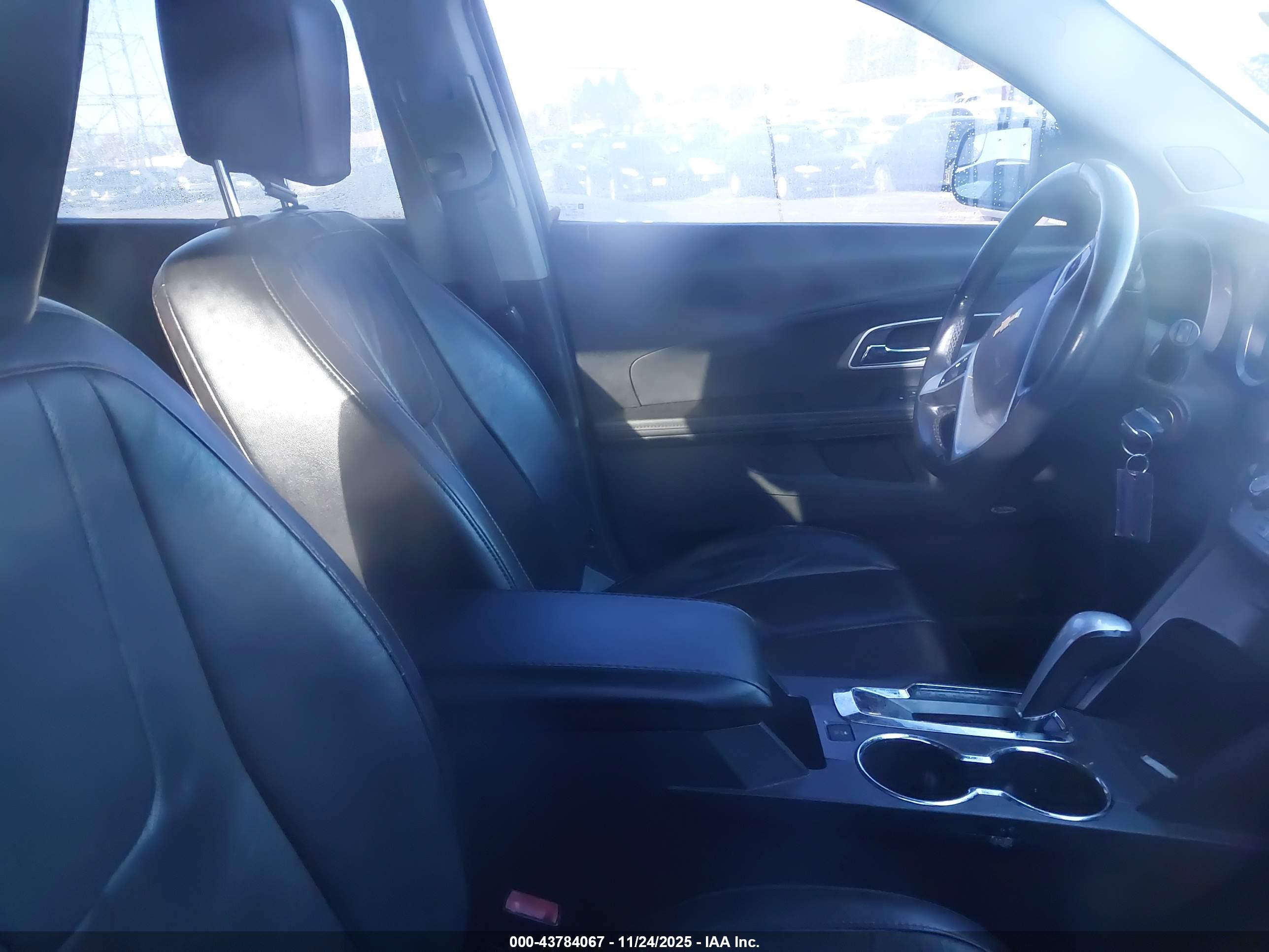 CHEVROLET EQUINOX image 5
