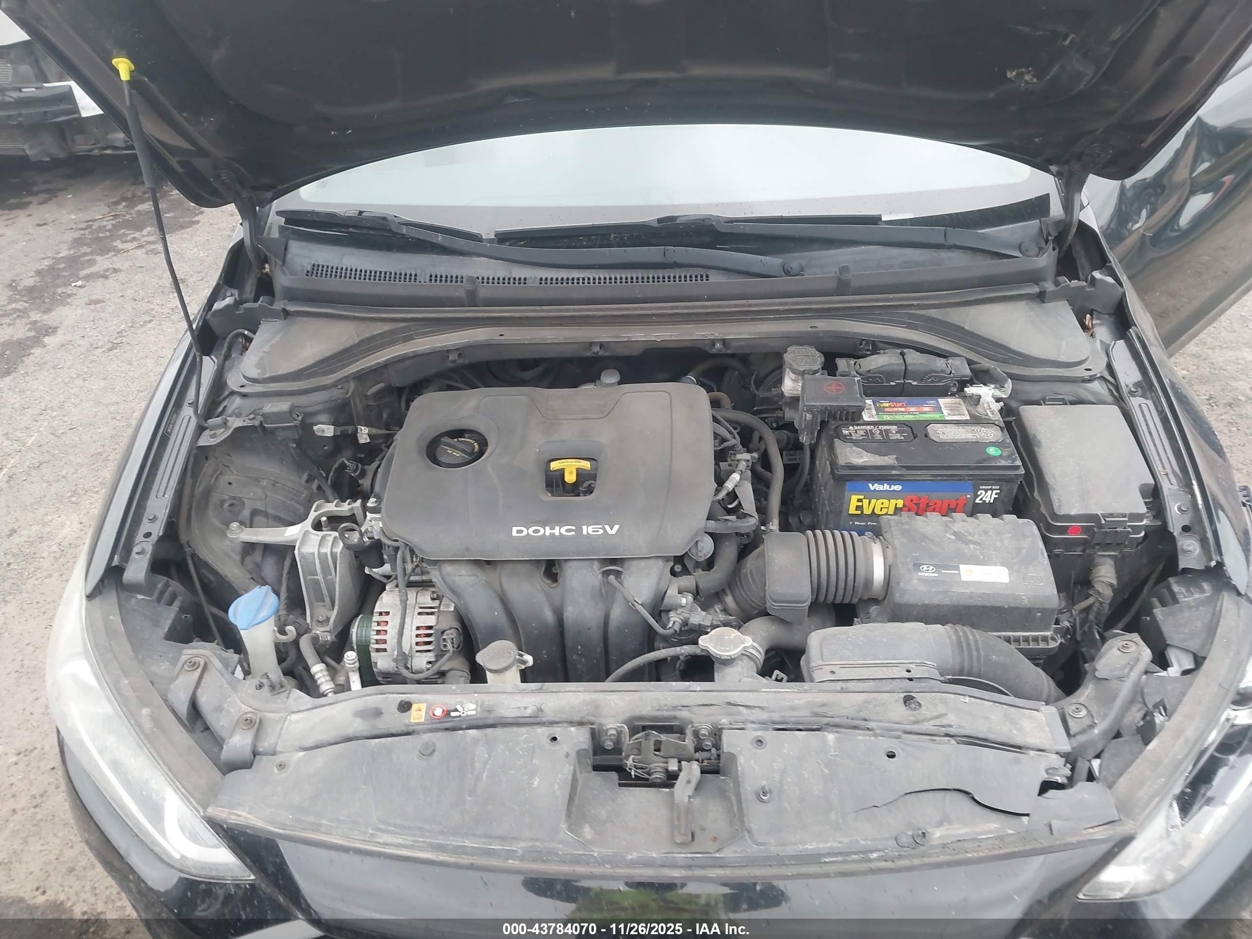 HYUNDAI ELANTRA image 10
