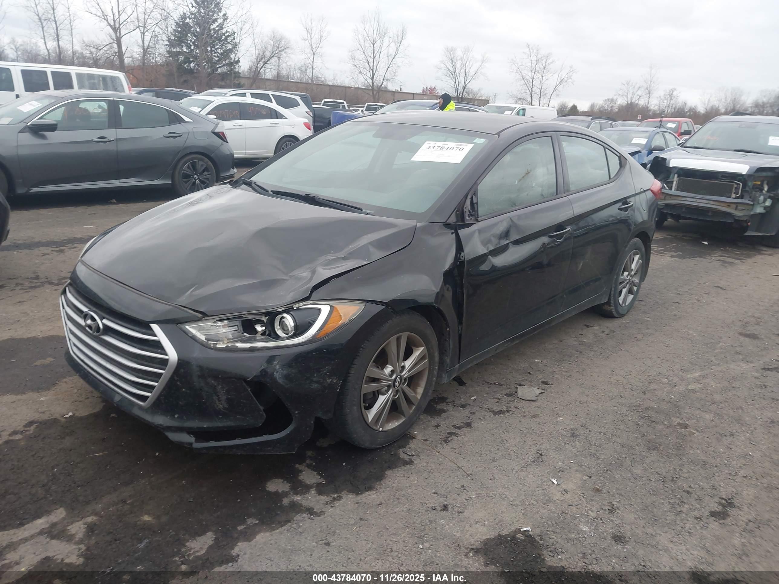 HYUNDAI ELANTRA image 2