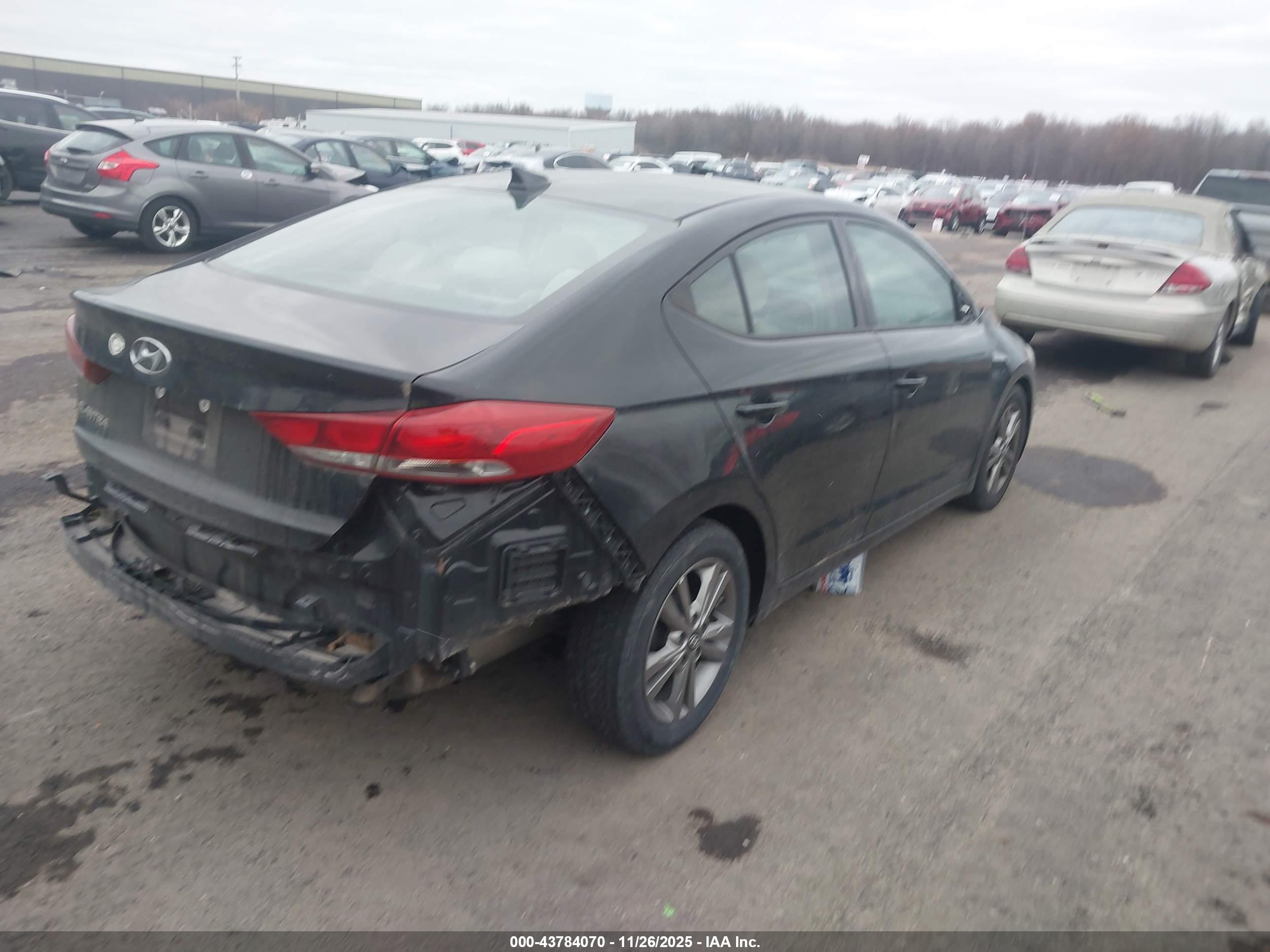 HYUNDAI ELANTRA image 4