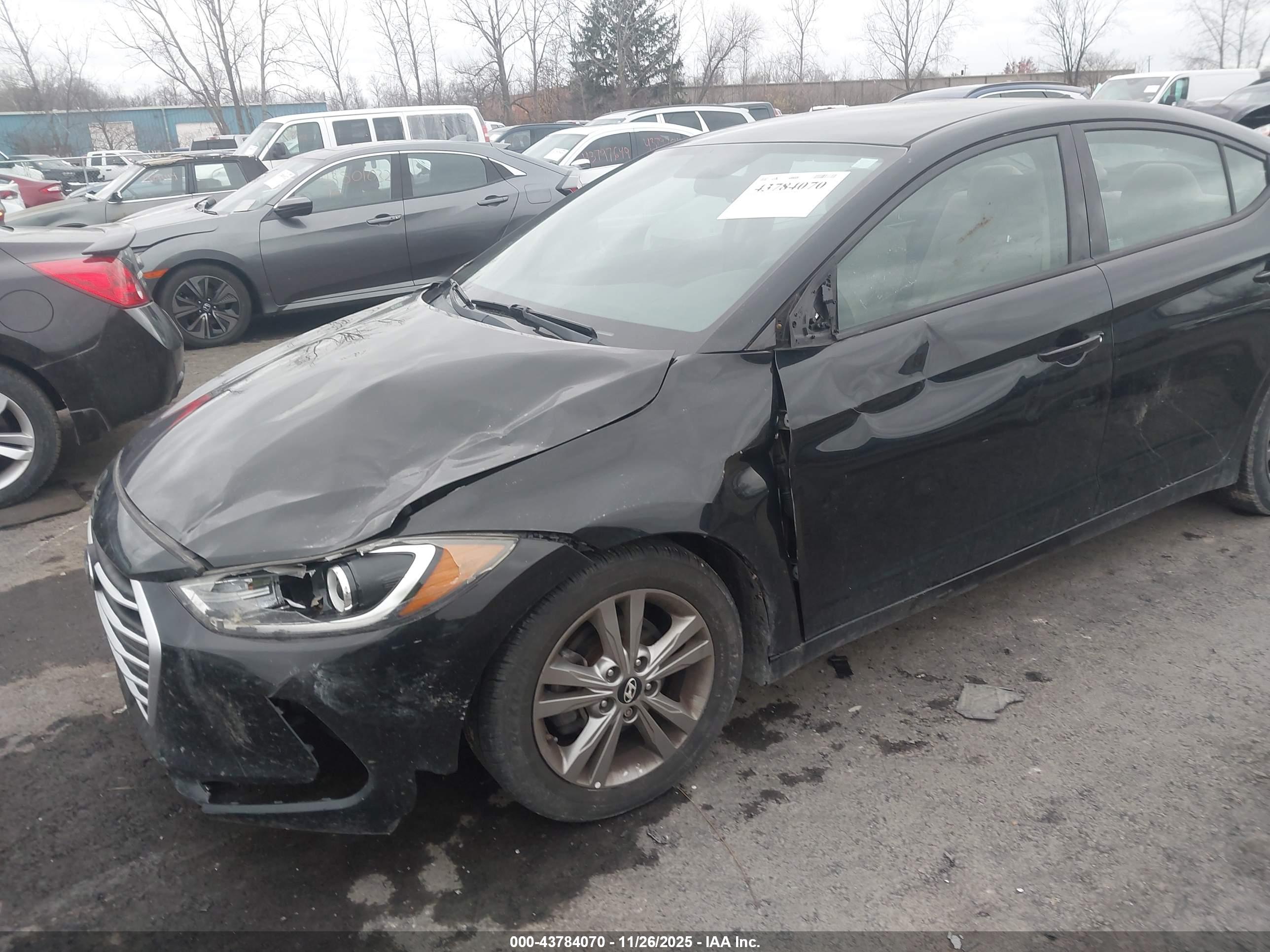 HYUNDAI ELANTRA image 6