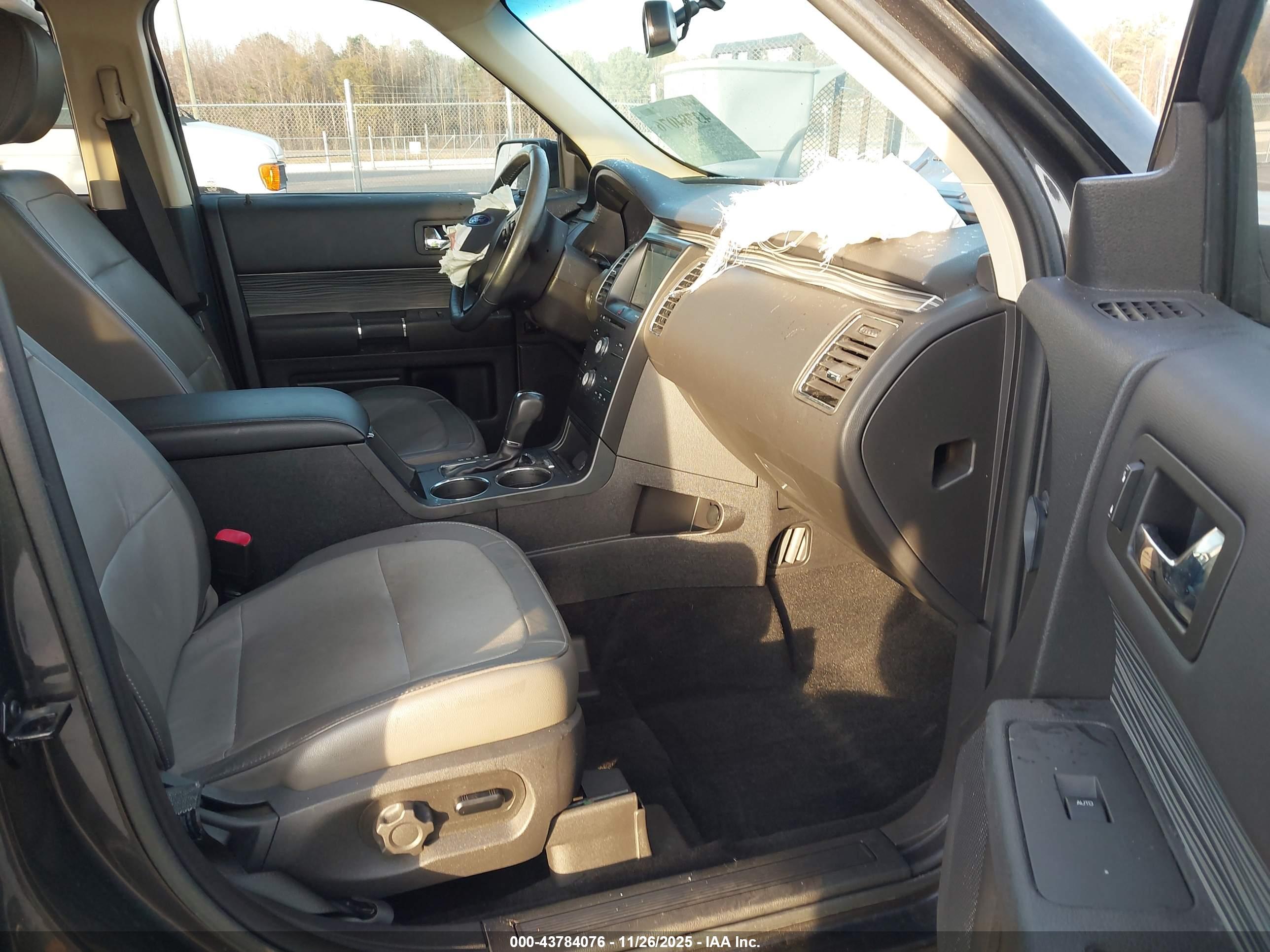 FORD FLEX image 5
